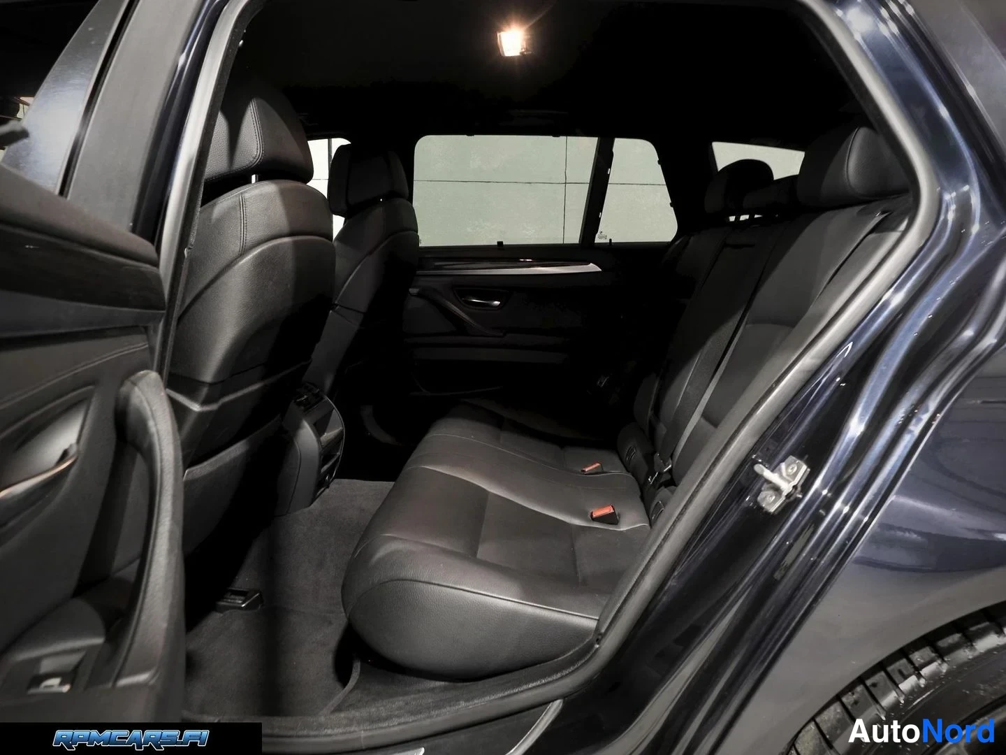 Musta BMW 535i 2012, kuva 76