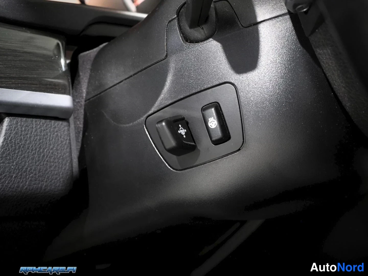 Musta BMW 535i 2012, yksityiskohta, kuva 46