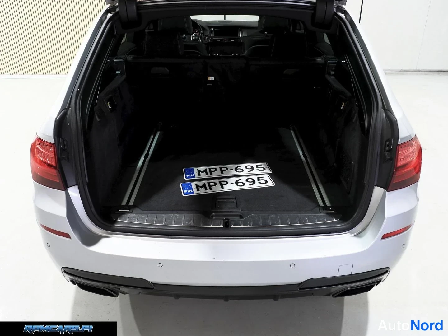 Hopea BMW M550d 2015, takaa, kuva 35