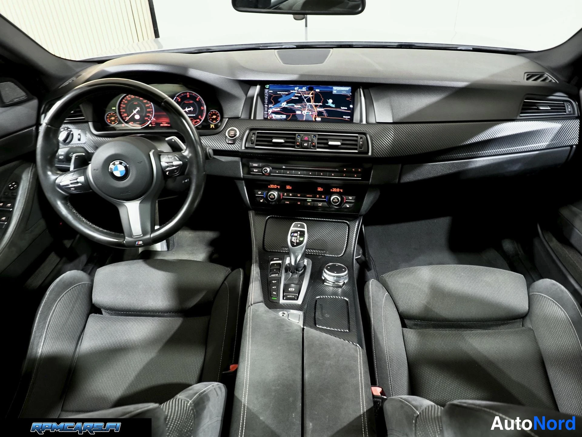 Hopea BMW M550d 2015, sivulta, kuva 23