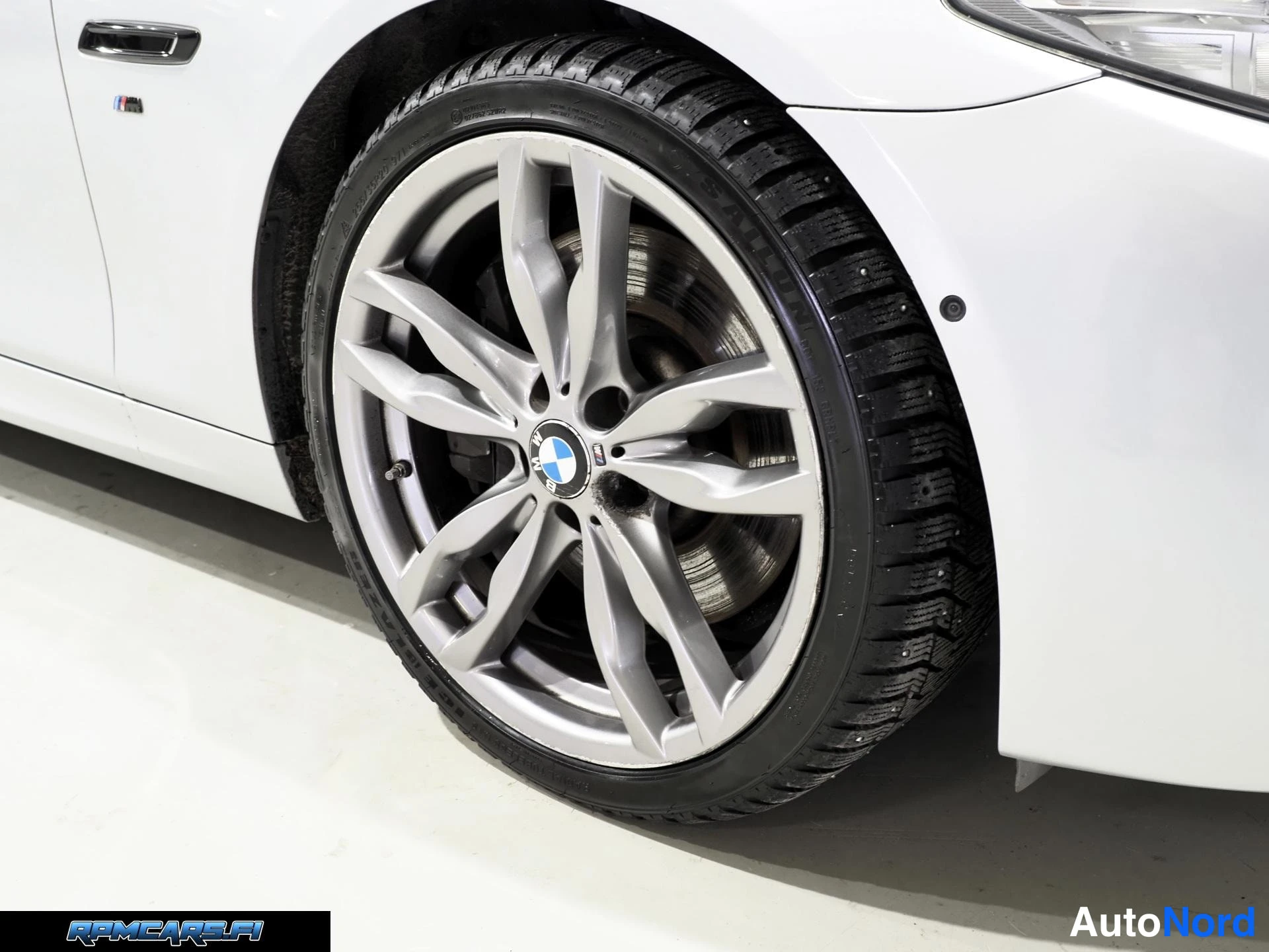 Hopea BMW M550d 2015, yksityiskohta, kuva 43