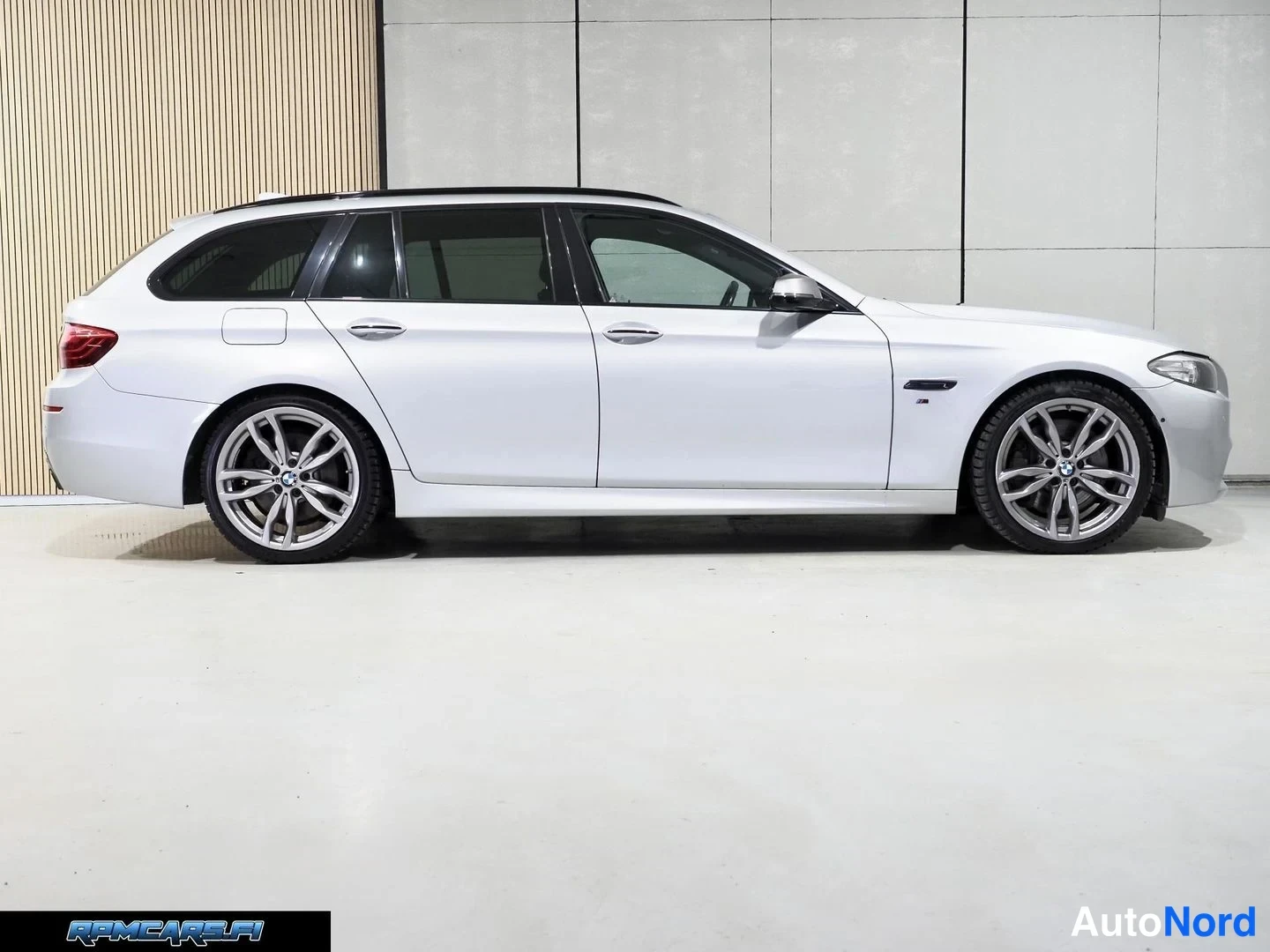 Hopea BMW M550d 2015, sivulta, kuva 25