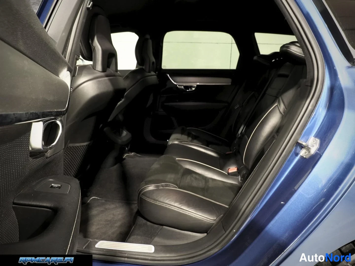 Sininen Volvo V90 2017, kuva 57