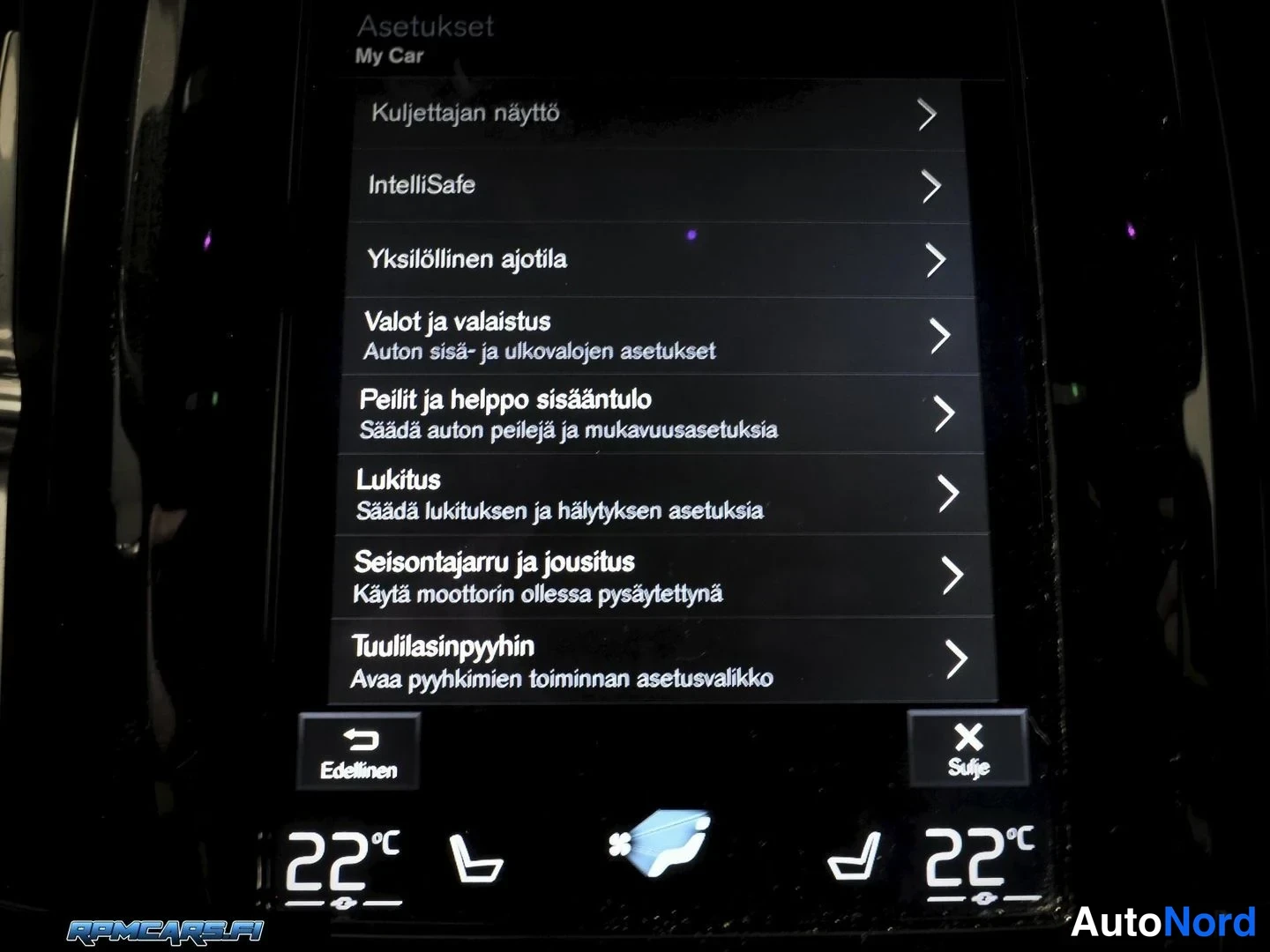 Sininen Volvo V90 2017, yksityiskohta, kuva 49