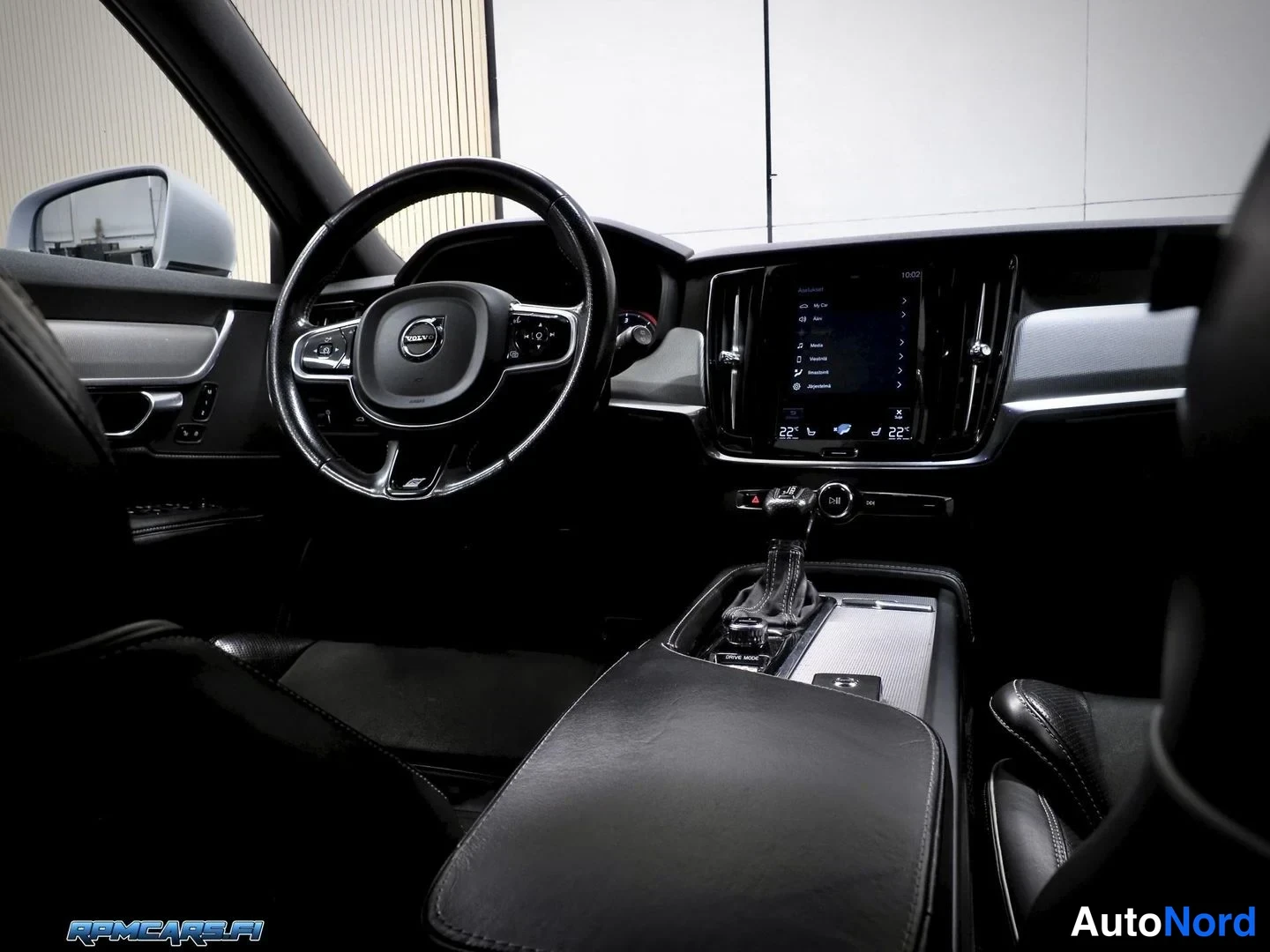 Sininen Volvo V90 2017, kuva 60