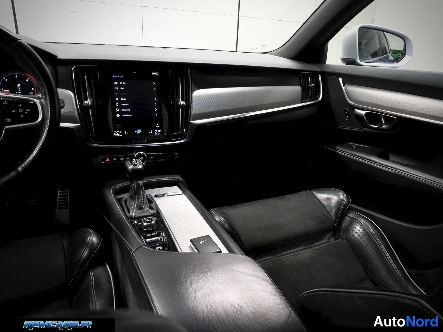 Sininen Volvo V90 2017, kuva 69