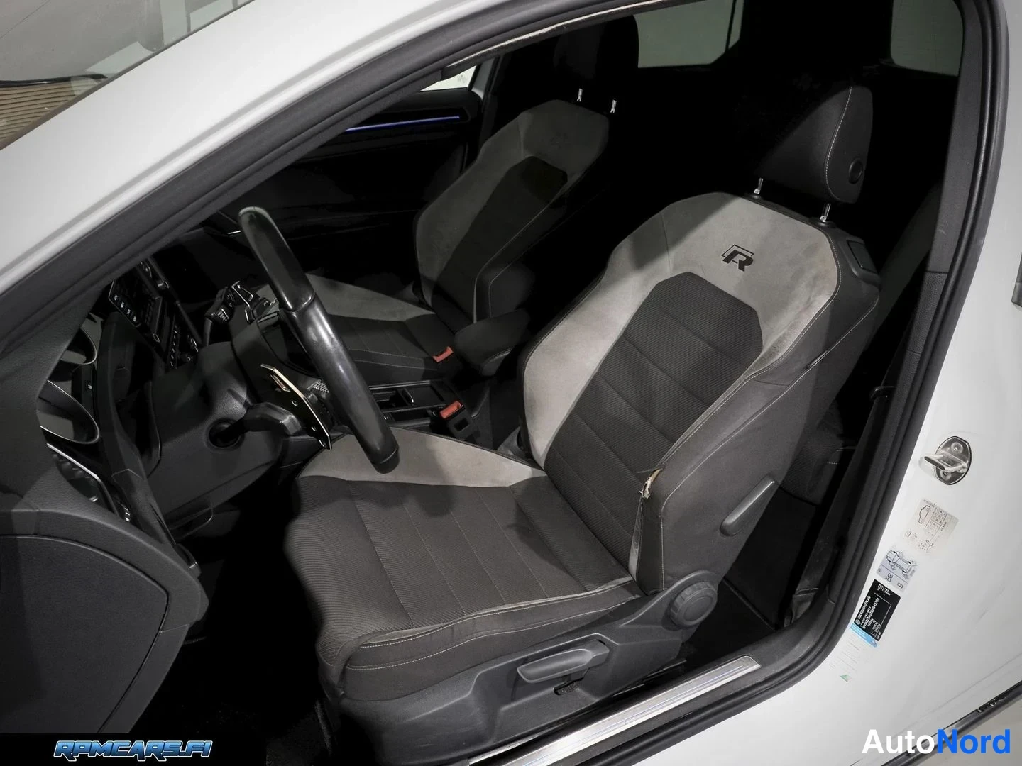 Volkswagen R 2.0 TSI 221kW 4Motion DSG 2015, ulkokuva 14 – Kerava