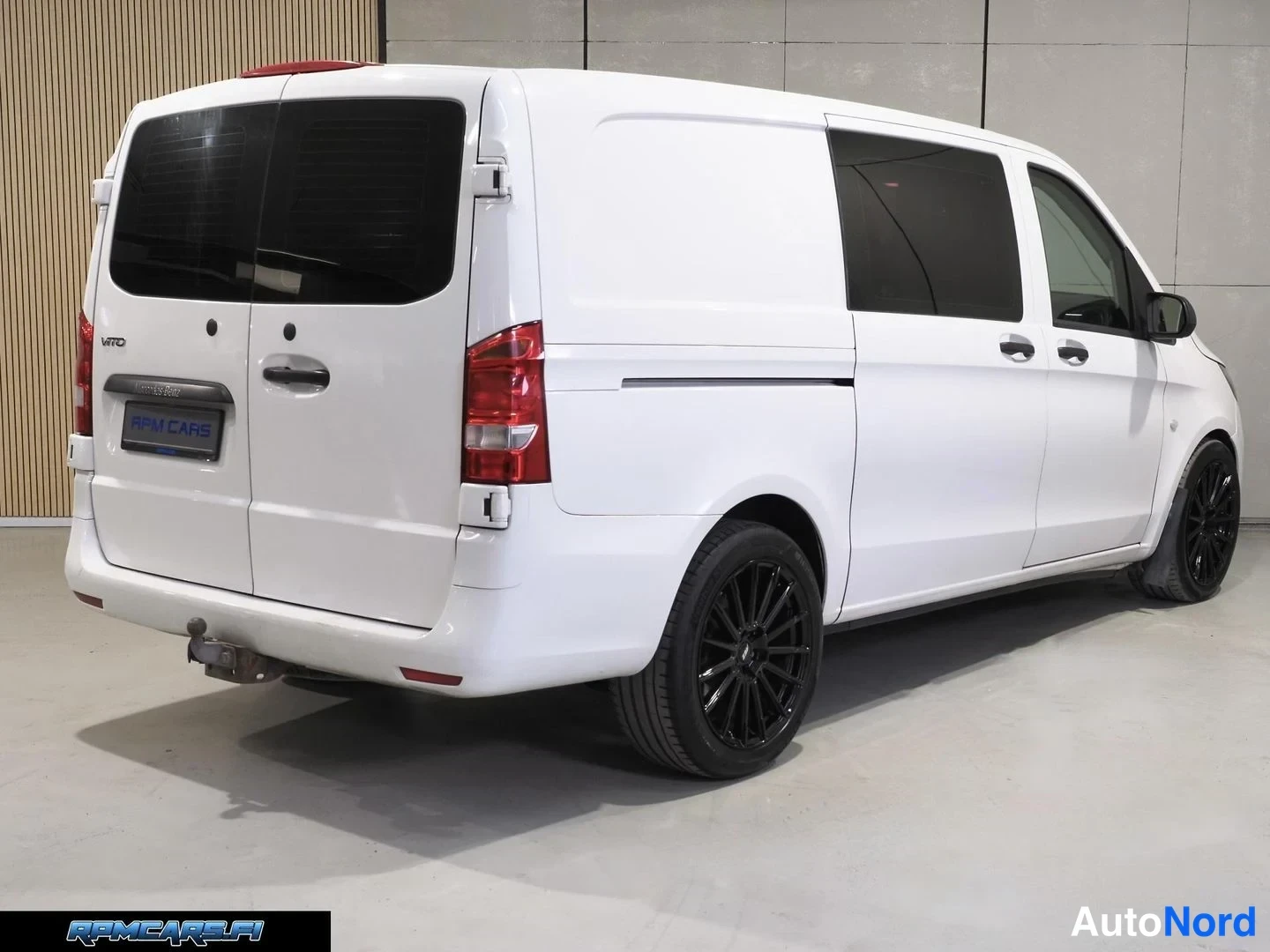 Valkoinen Mercedes-Benz Vito 2015, takaviisto, kuva 27