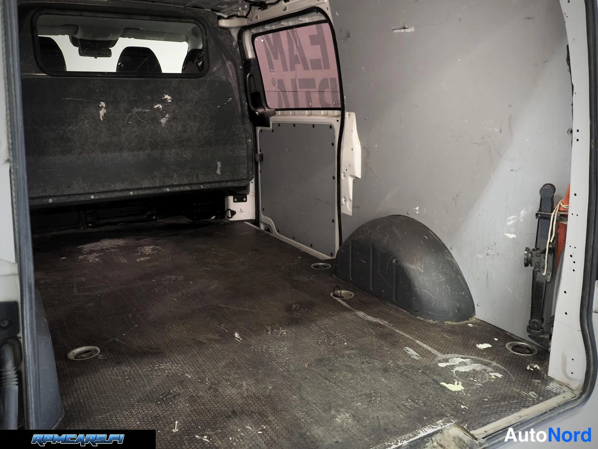 Valkoinen Mercedes-Benz Vito 2015, takaa, kuva 32