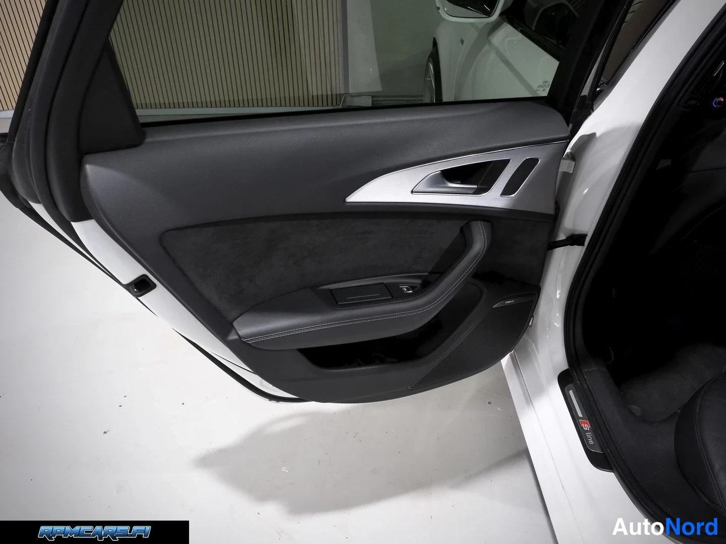 Valkoinen Audi A6 2014, yksityiskohta, kuva 59