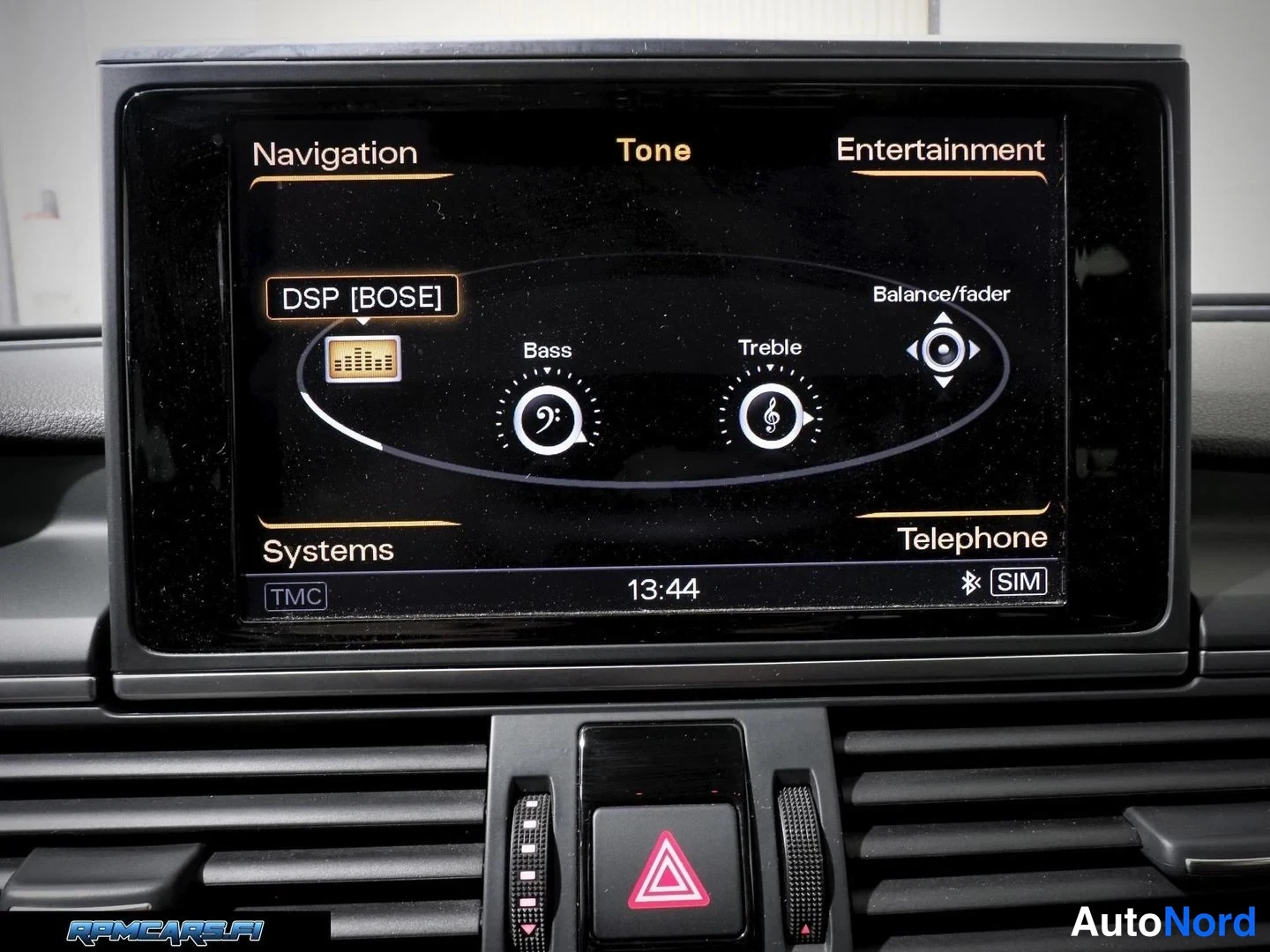 Valkoinen Audi A6 2014, yksityiskohta, kuva 62