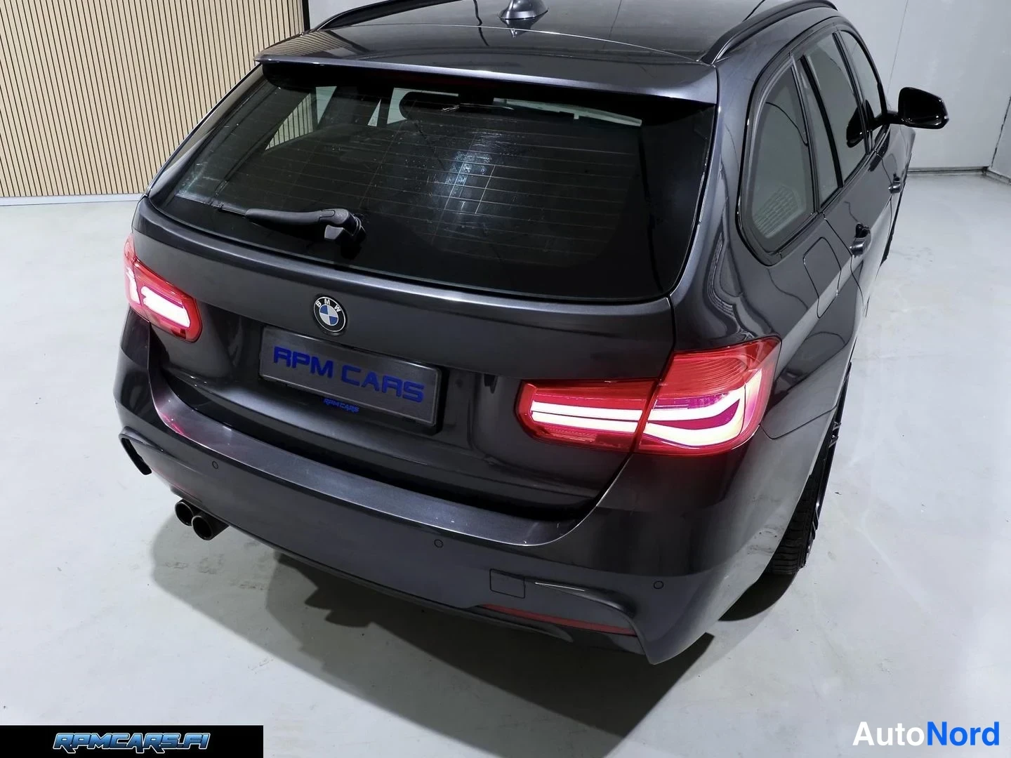 Harmaa BMW 330d 2016, takaviisto, kuva 38