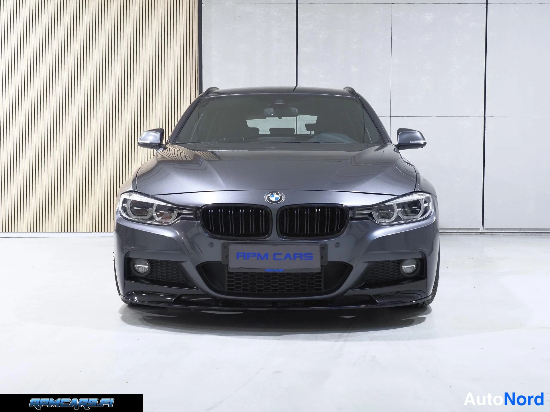 Harmaa BMW 330d 2016, edestä, kuva 14