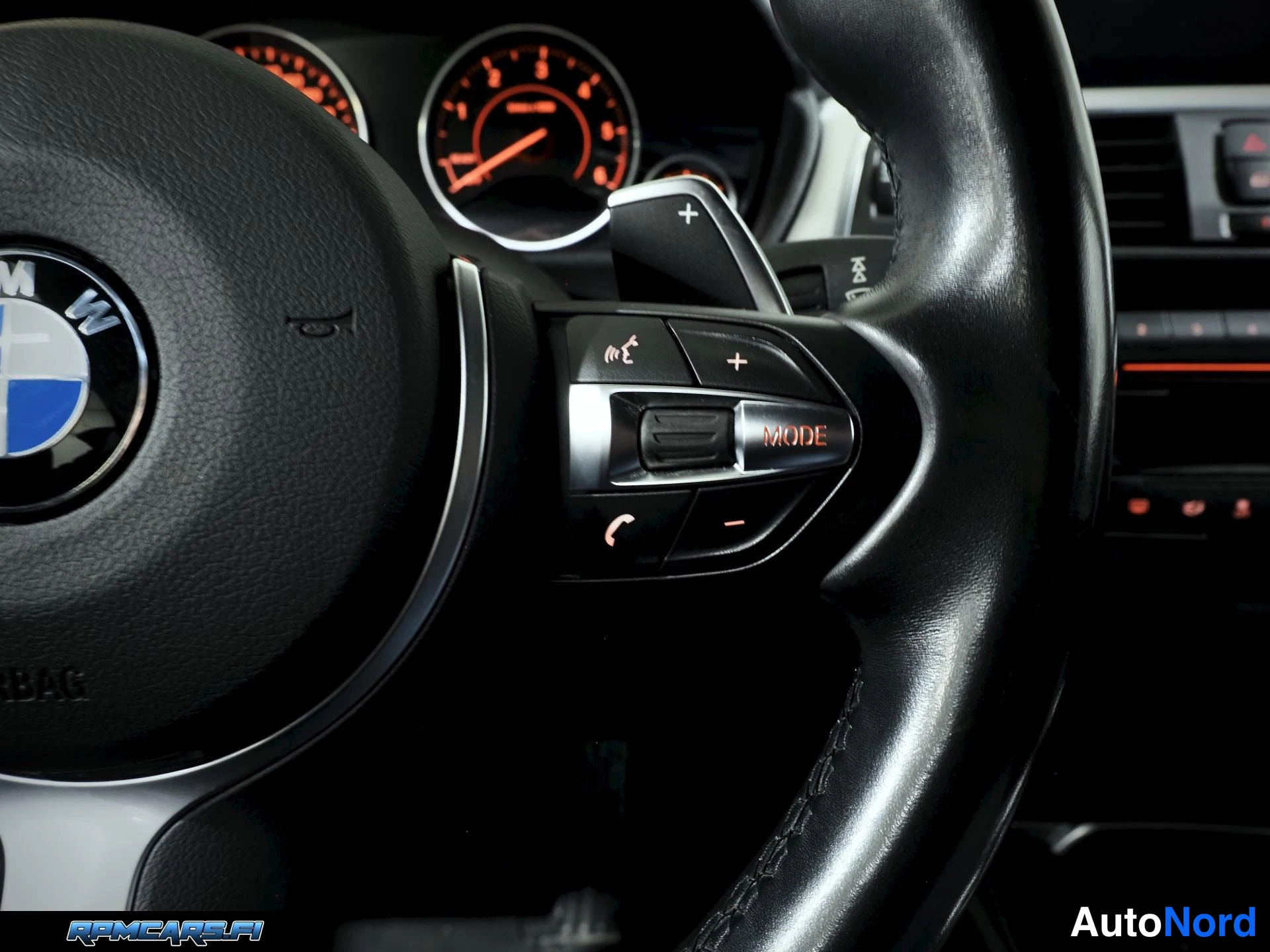Harmaa BMW 330d 2016, yksityiskohta, kuva 58