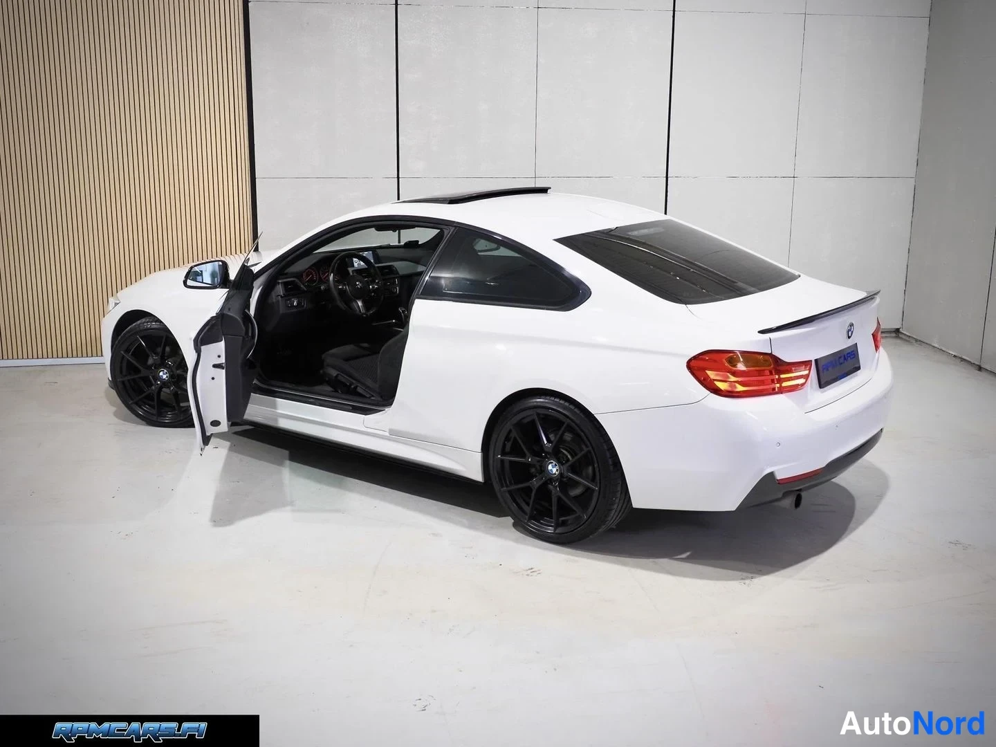 Valkoinen BMW 420i 2014, takaviisto, kuva 20