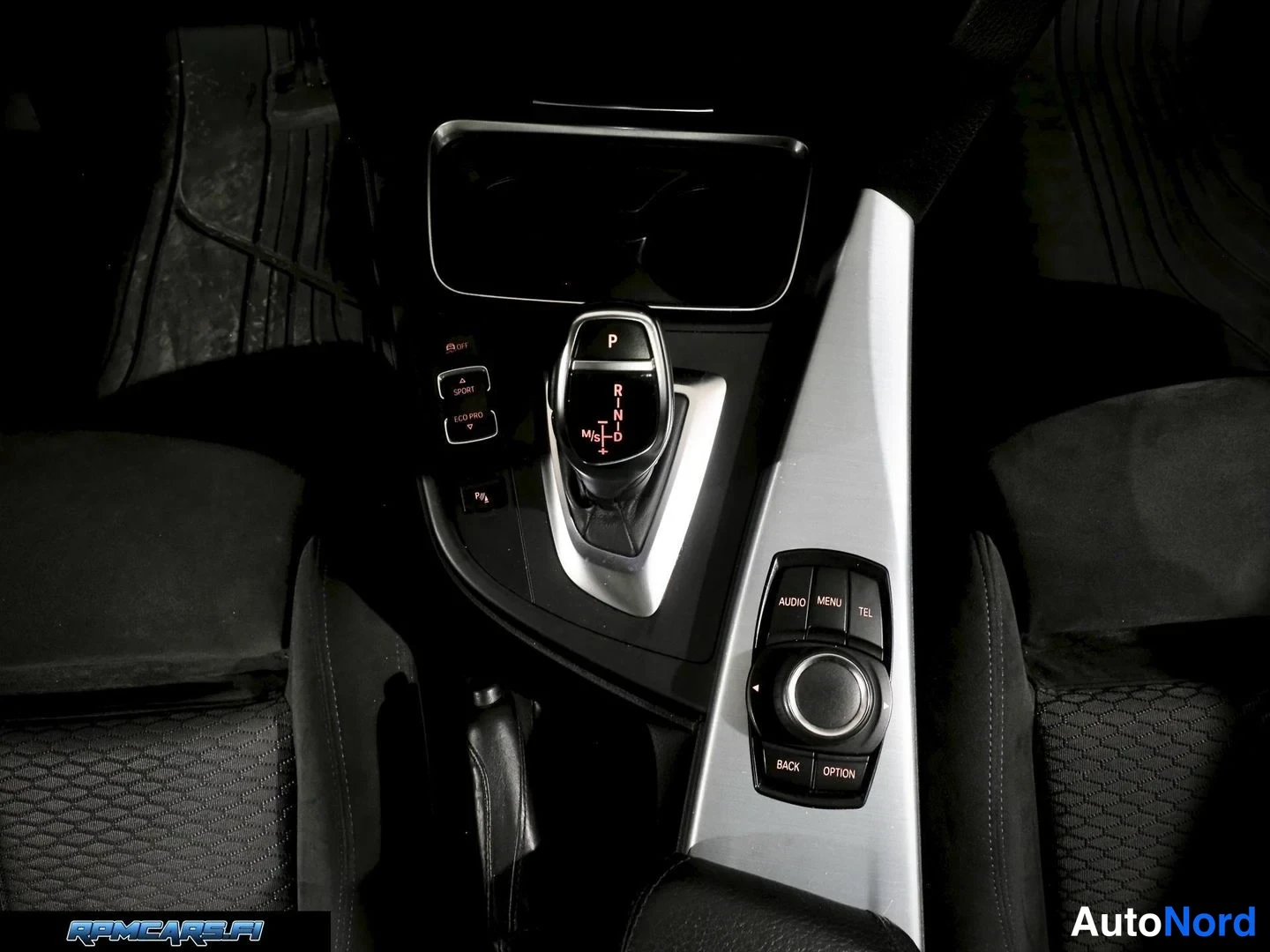 Valkoinen BMW 420i 2014, yksityiskohta, kuva 50