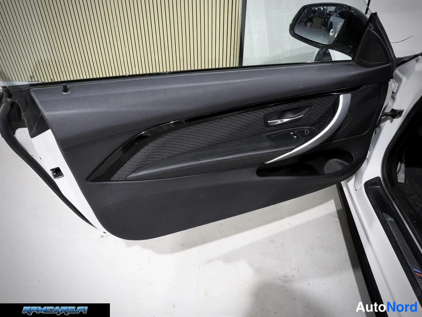 Valkoinen BMW 420i 2014, yksityiskohta, kuva 62