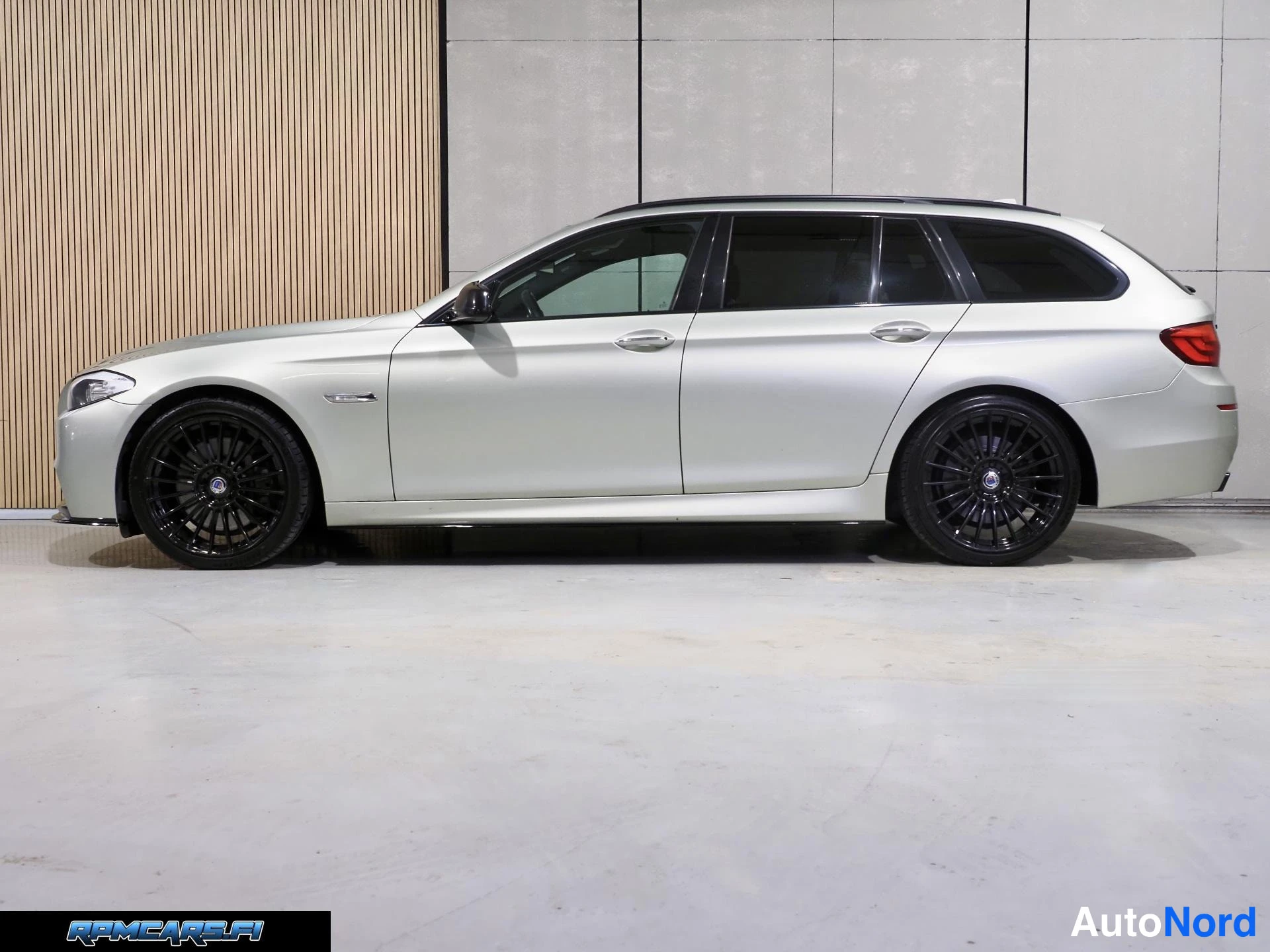 BMW Sport-A xDrive Touring F11 Individual 2013, ulkokuva 2 – Kerava