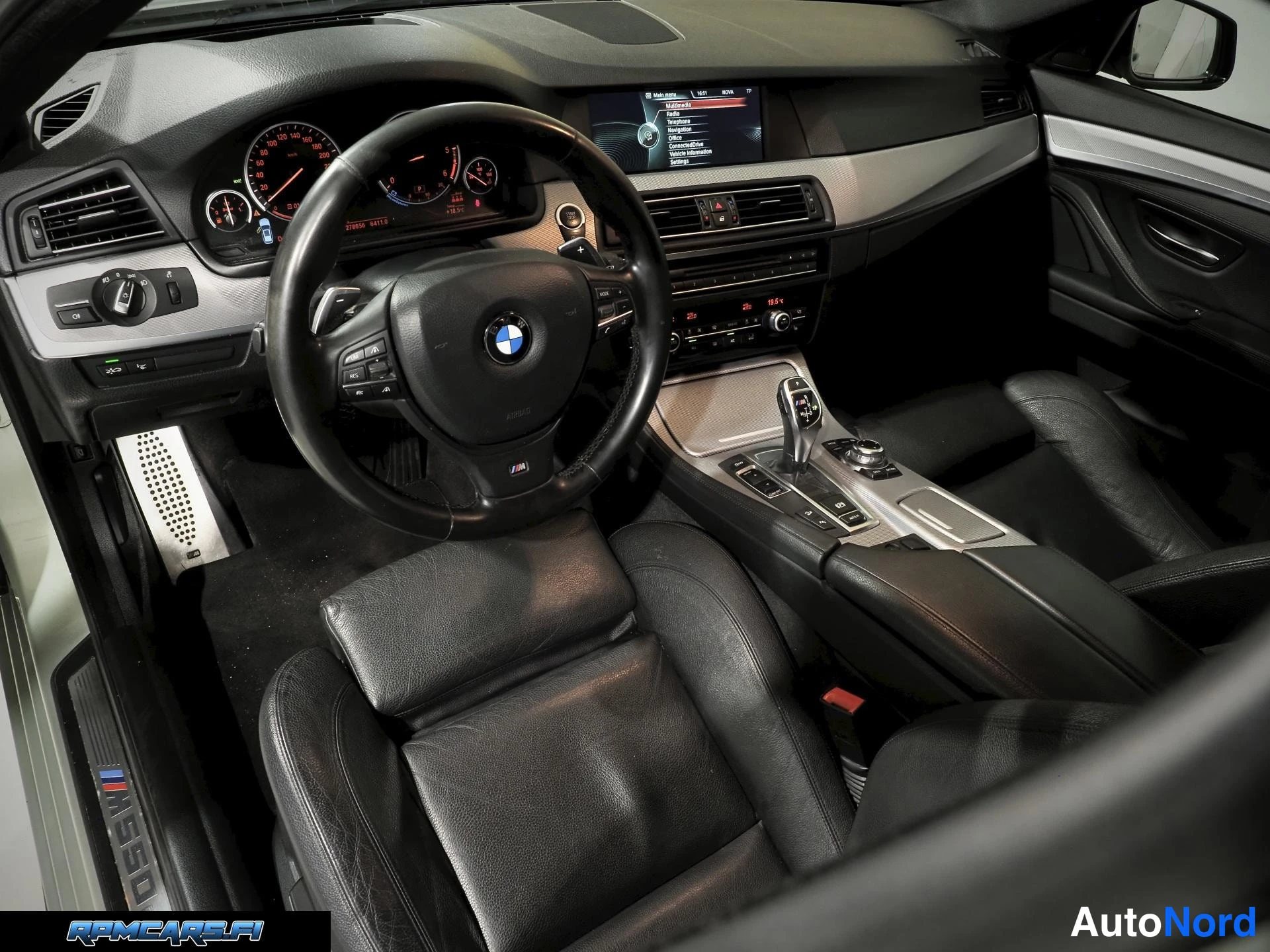 BMW Sport-A xDrive Touring F11 Individual 2013, ulkokuva 11 – Kerava