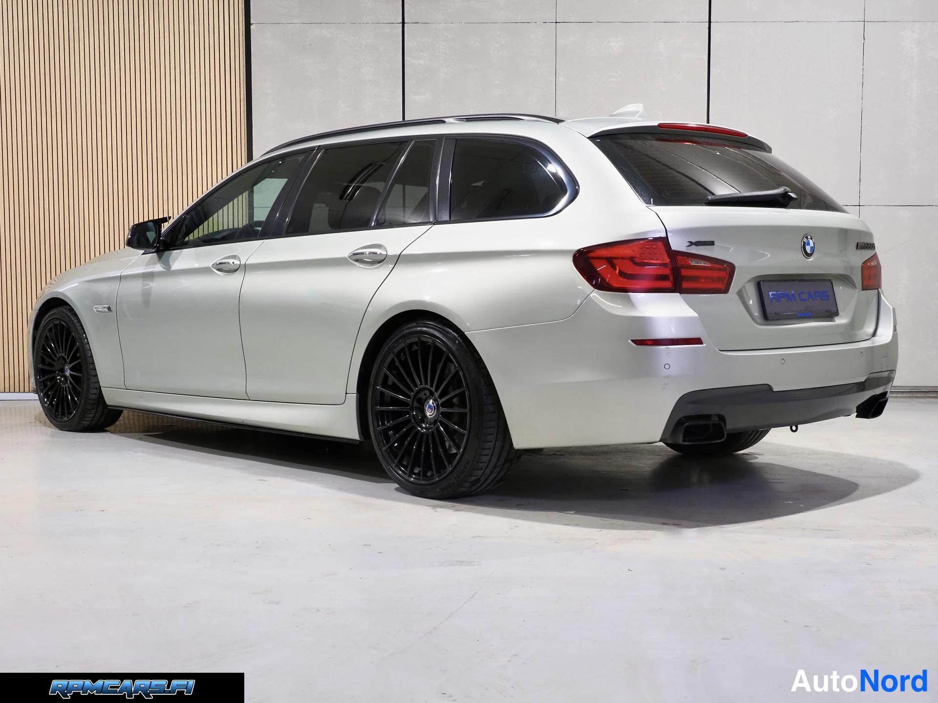 BMW Sport-A xDrive Touring F11 Individual 2013, ulkokuva 3 – Kerava