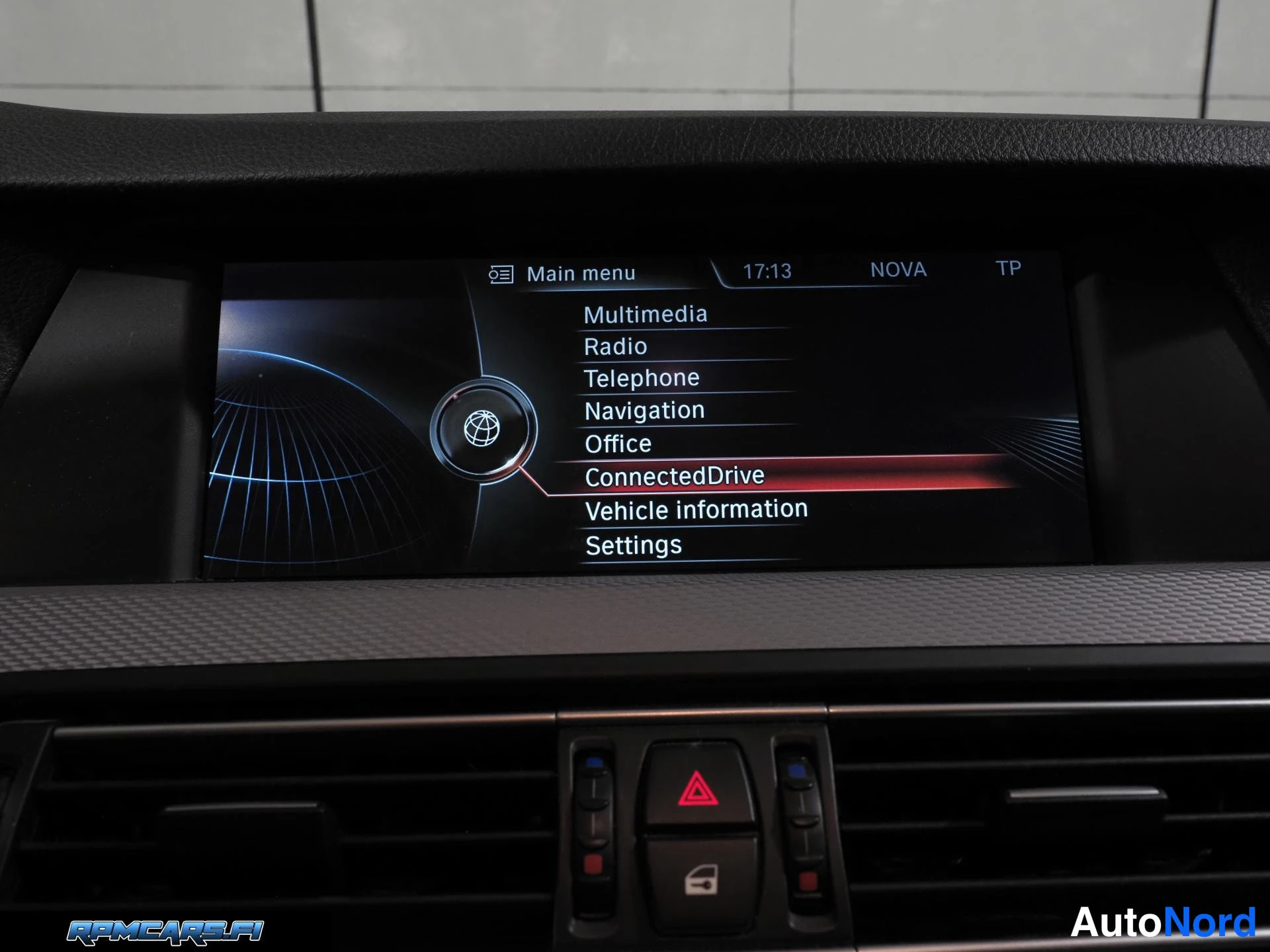 BMW Sport-A xDrive Touring F11 Individual 2013, ulkokuva 24 – Kerava