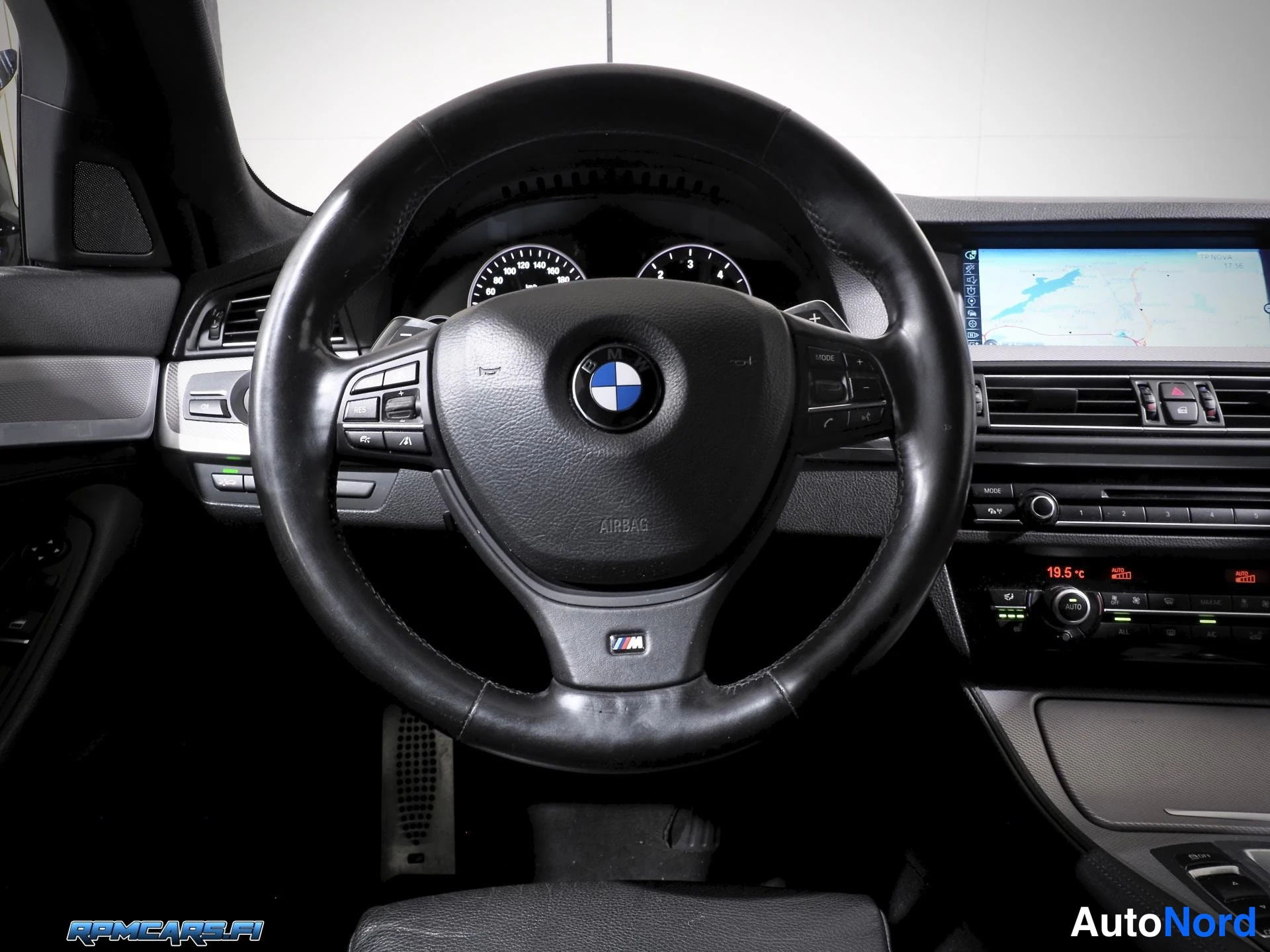 BMW Sport-A xDrive Touring F11 Individual 2013, ulkokuva 27 – Kerava