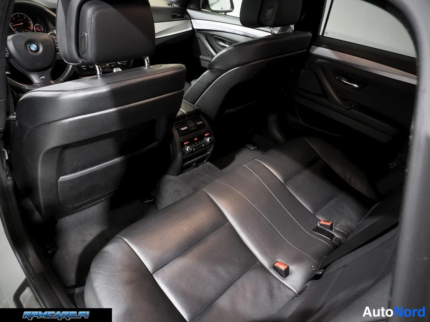 Hopea BMW M550d 2013, takaistuimet, kuva 30