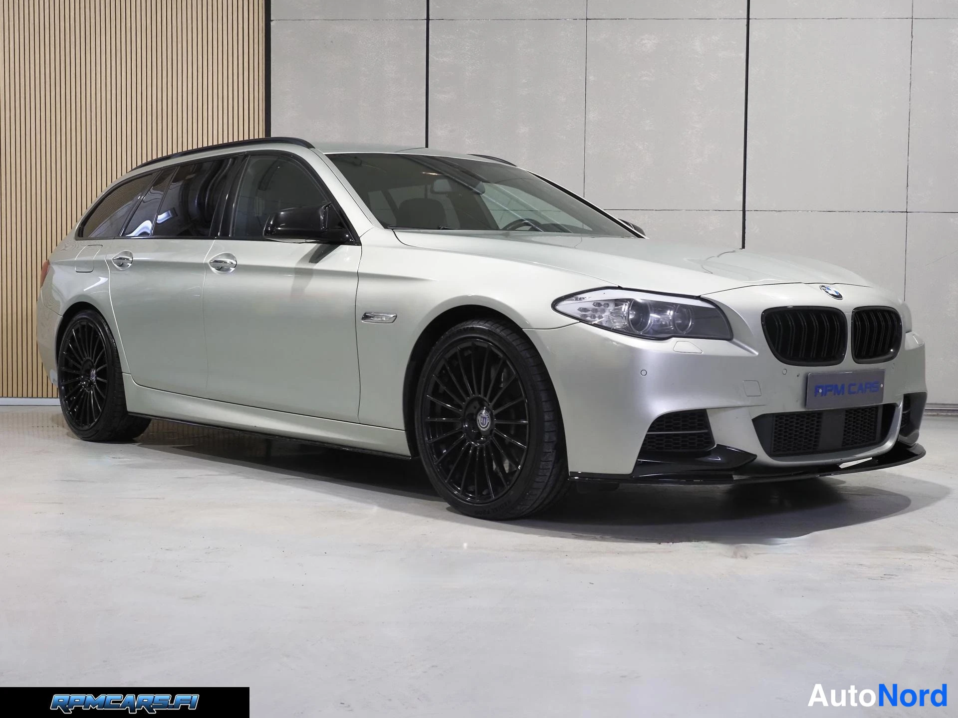 BMW Sport-A xDrive Touring F11 Individual 2013, ulkokuva 7 – Kerava