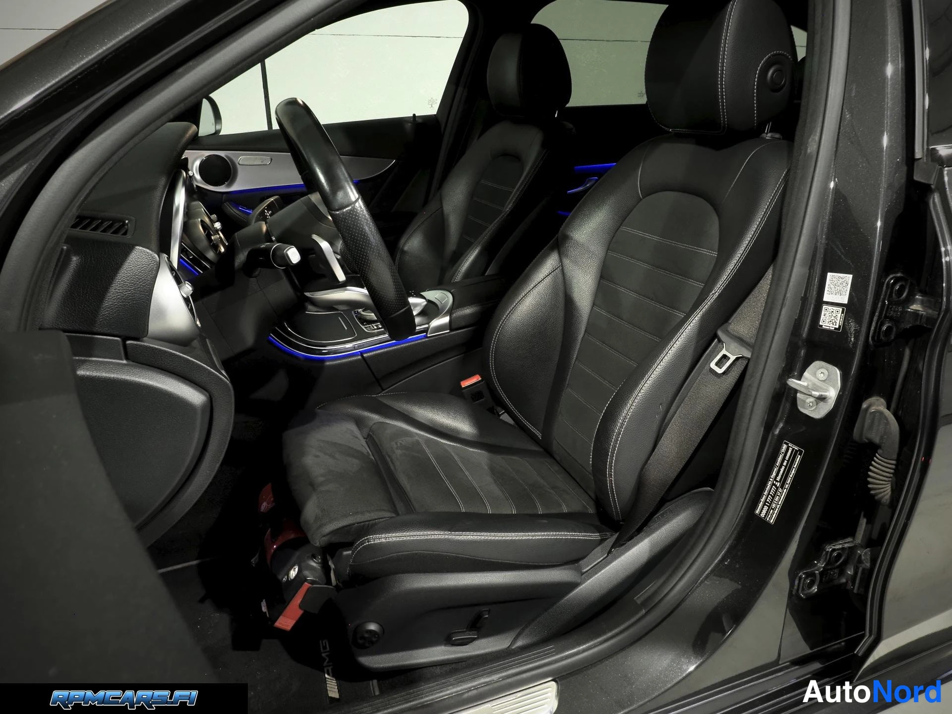 Mercedes-Benz 300e T A EQ Power AMG Line Night 2020, ulkokuva 14 – Kerava