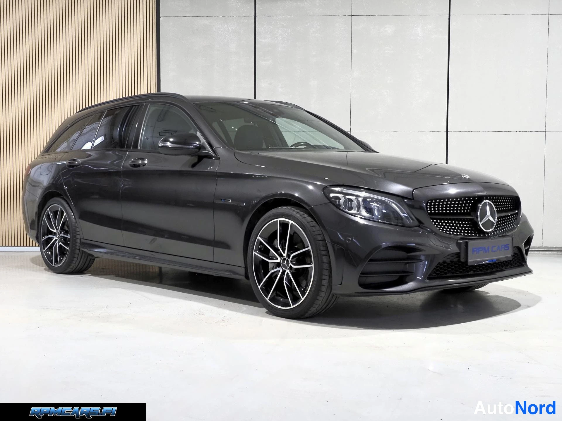 Mercedes-Benz 300e T A EQ Power AMG Line Night 2020, ulkokuva 7 – Kerava