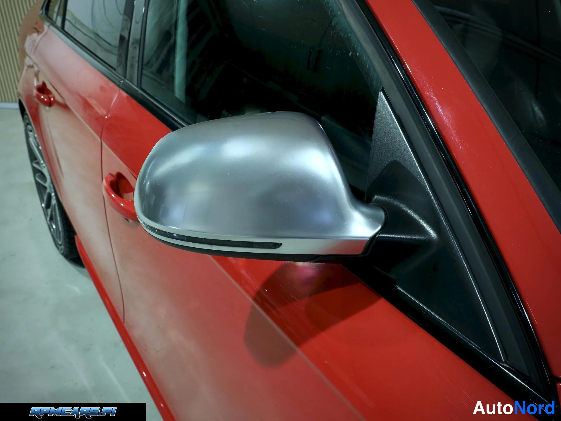 Punainen Audi S4 2009, sivulta, kuva 23