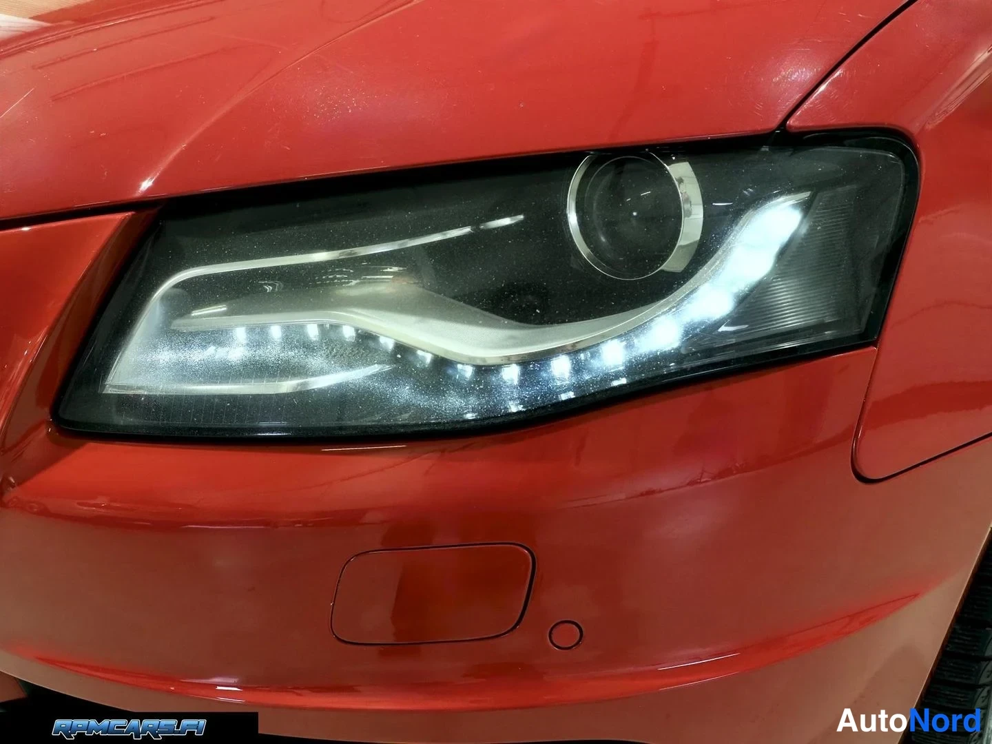 Punainen Audi S4 2009, yksityiskohta, kuva 46