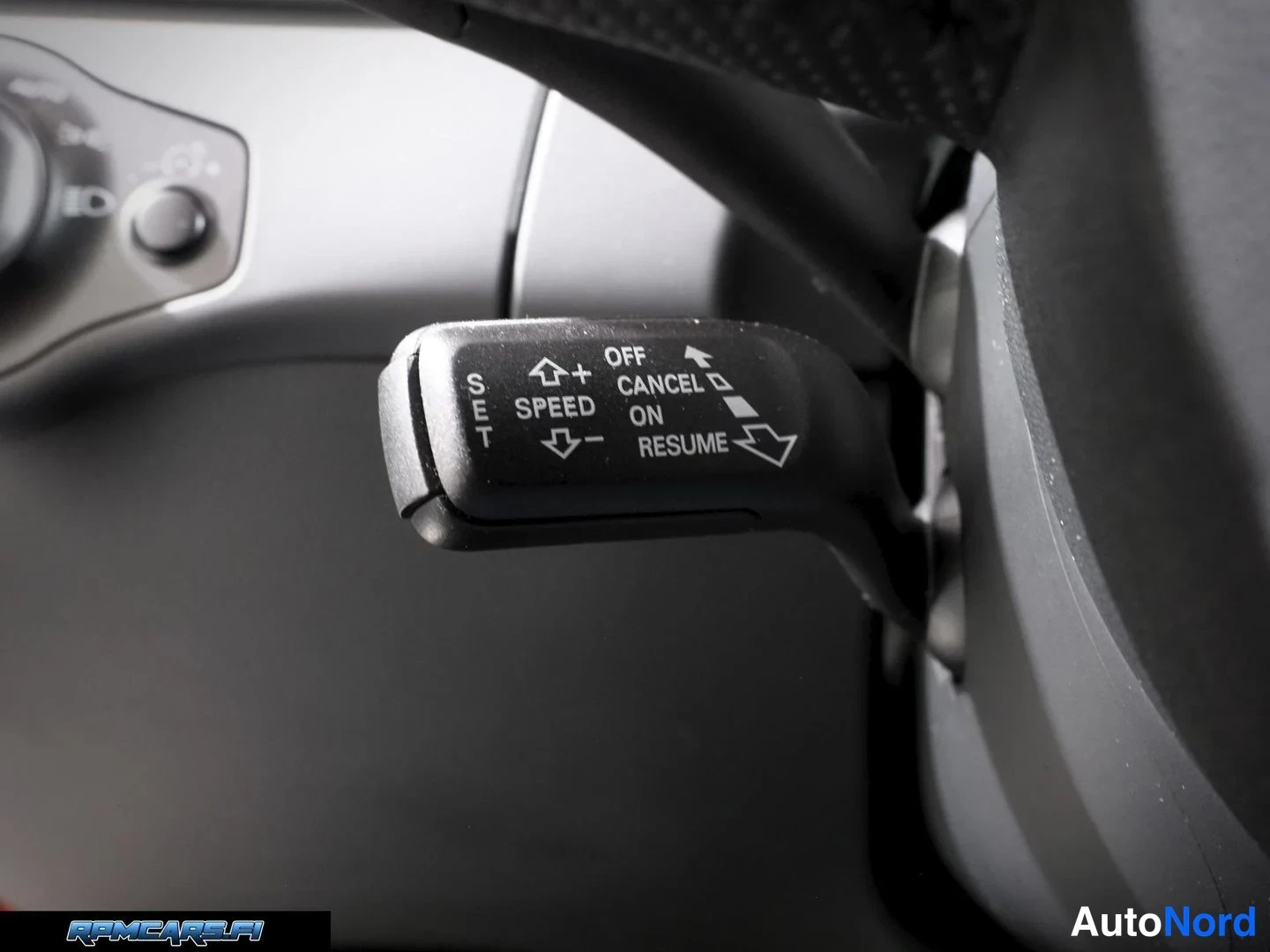 Punainen Audi A5 2011, yksityiskohta, kuva 55