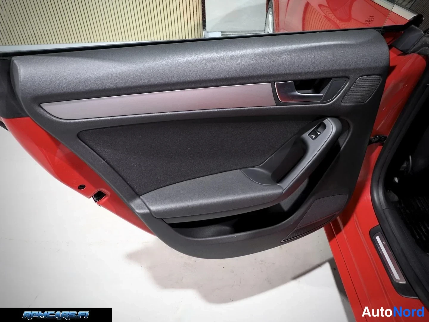 Punainen Audi A5 2011, yksityiskohta, kuva 58
