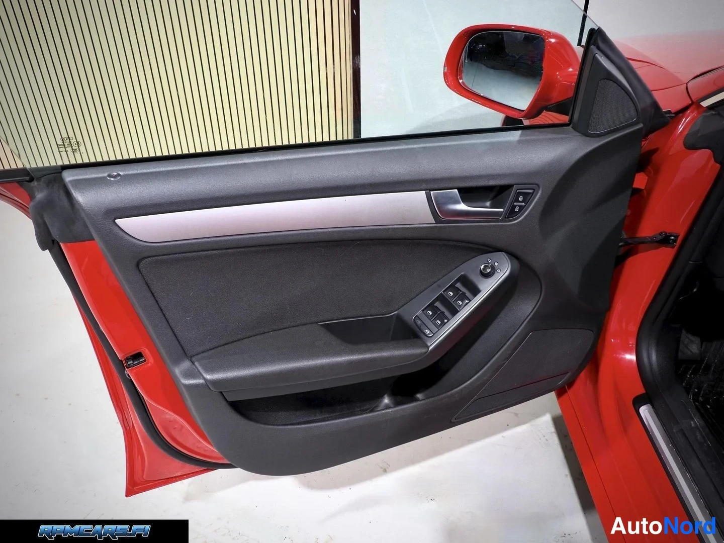Punainen Audi A5 2011, yksityiskohta, kuva 59