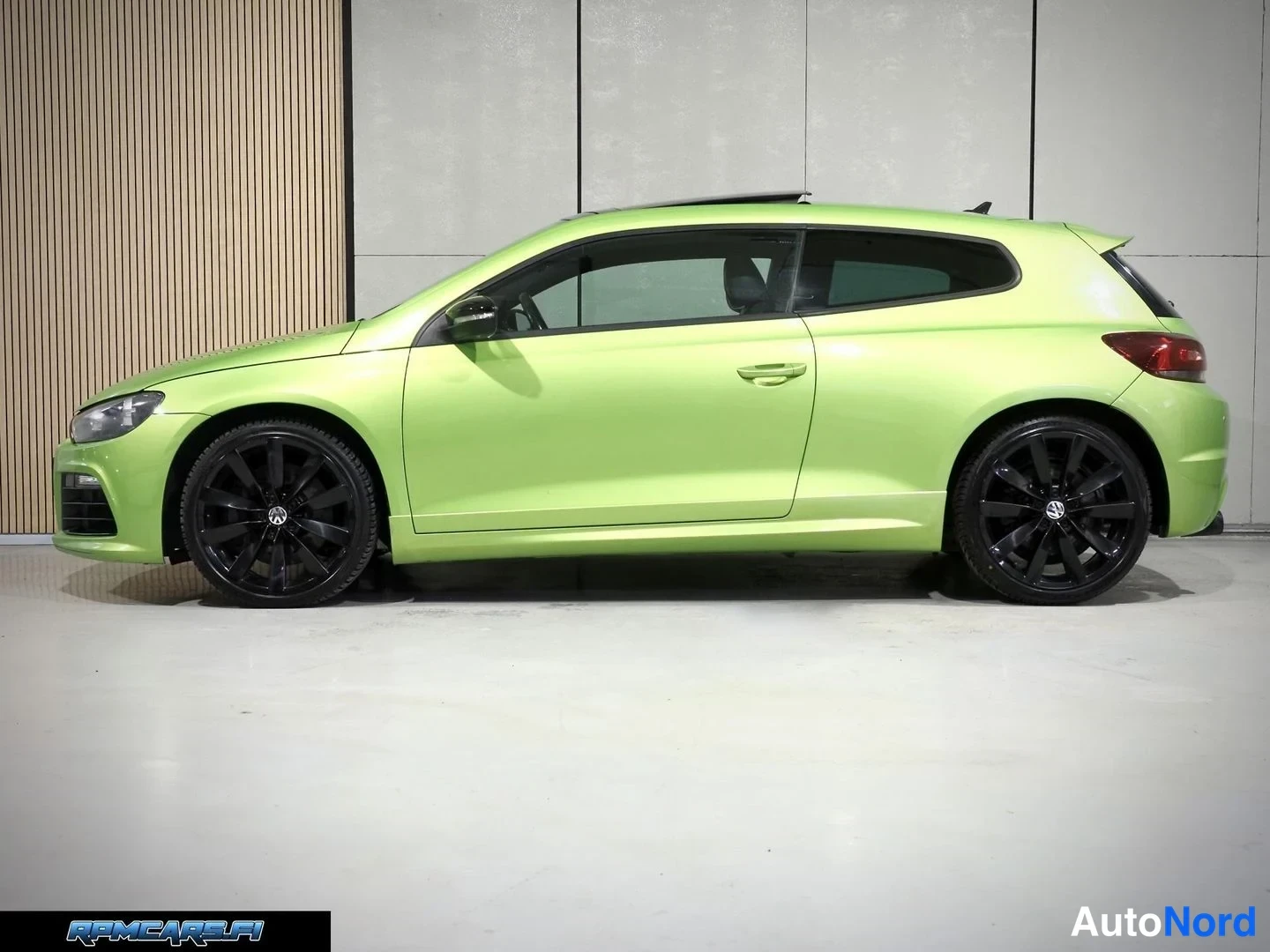 Vihreä Volkswagen Scirocco 2013, etuviisto, keula vasemmalle, kuva 4