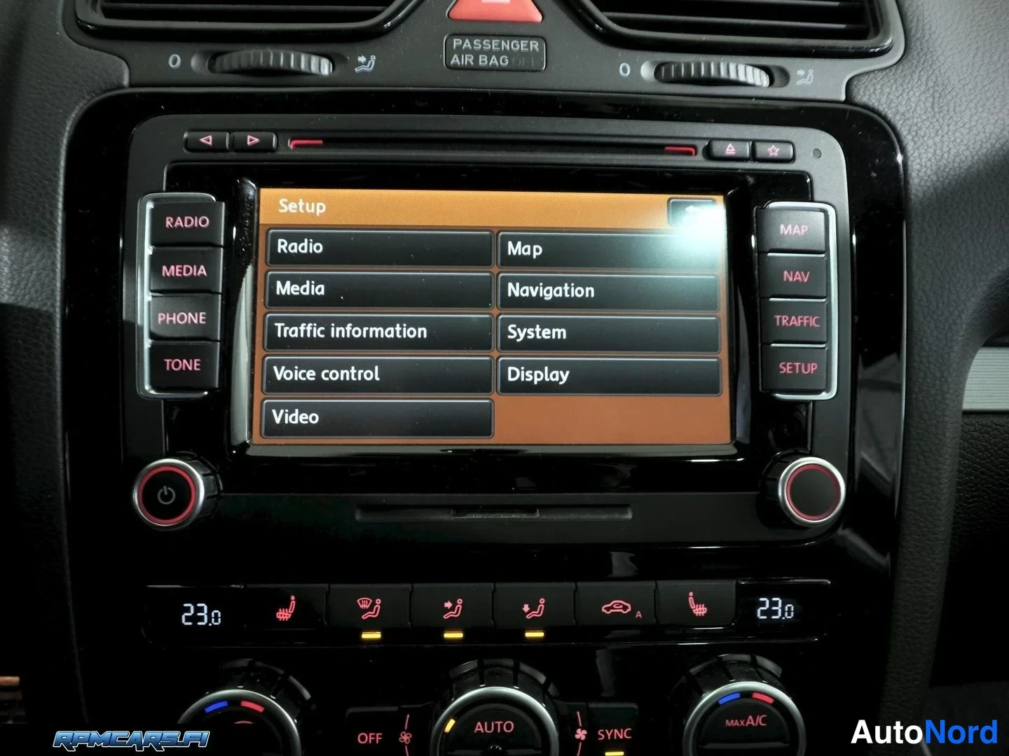 Vihreä Volkswagen Scirocco 2013, yksityiskohta, kuva 54