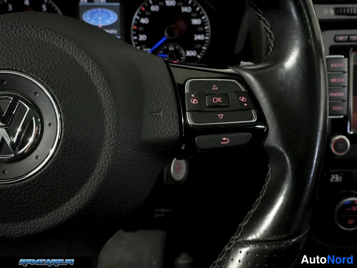 Vihreä Volkswagen Scirocco 2013, yksityiskohta, kuva 59