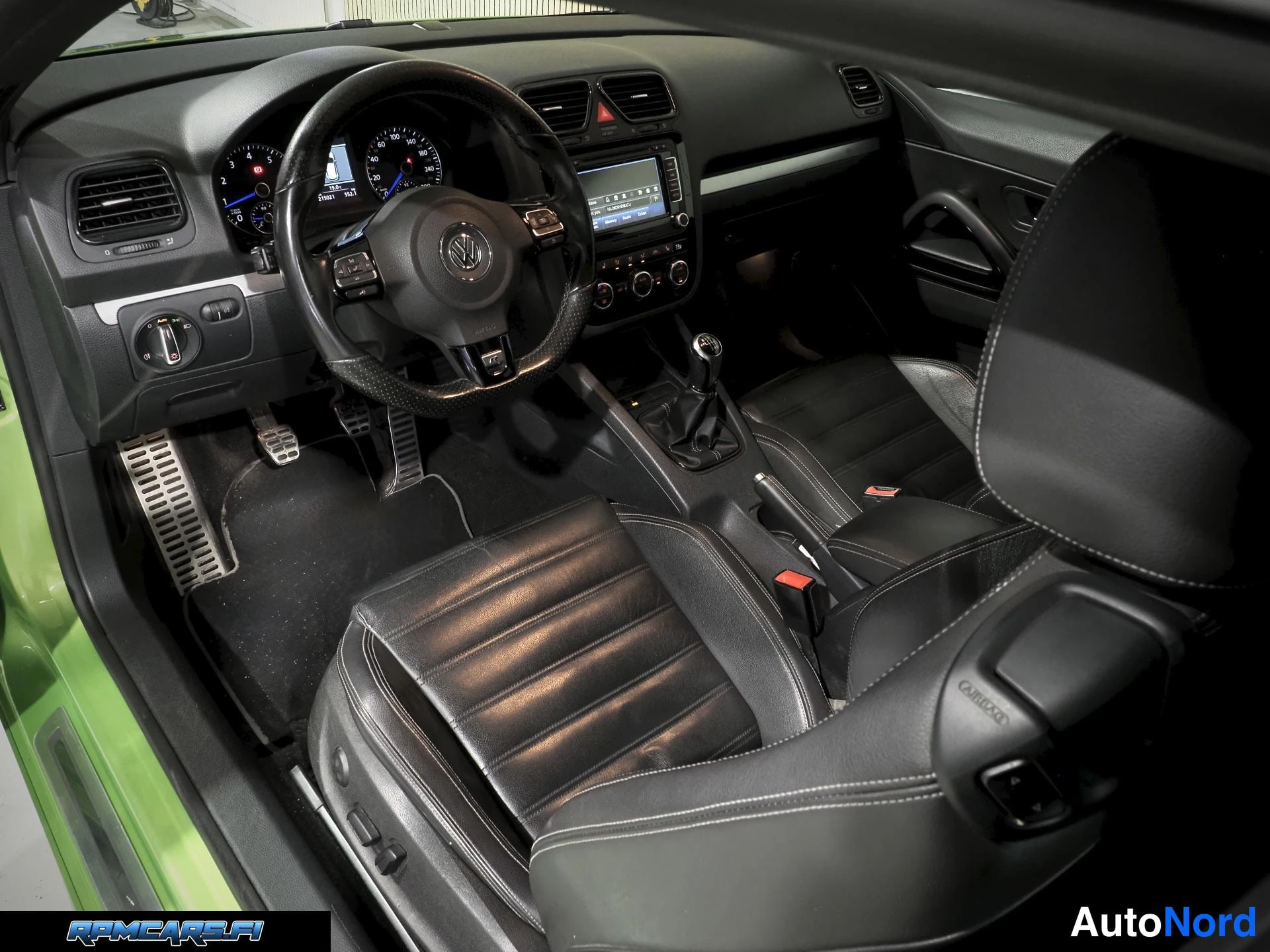 Volkswagen R 2.0 TSI 195kW 2013, ulkokuva 9 – Kerava