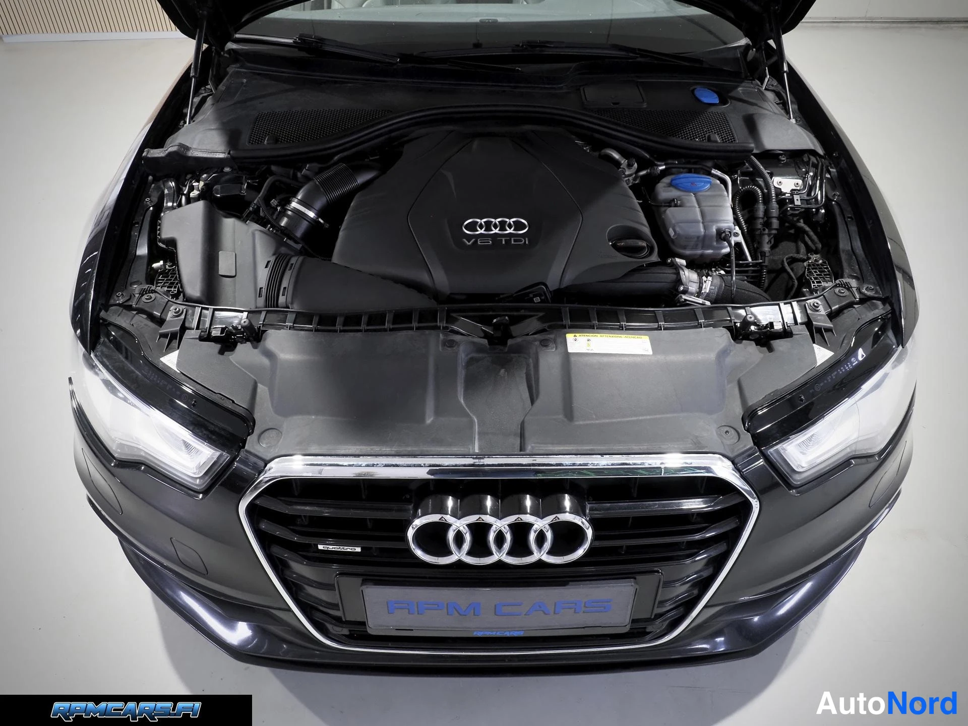 Musta Audi A6 2011, edestä, kuva 12