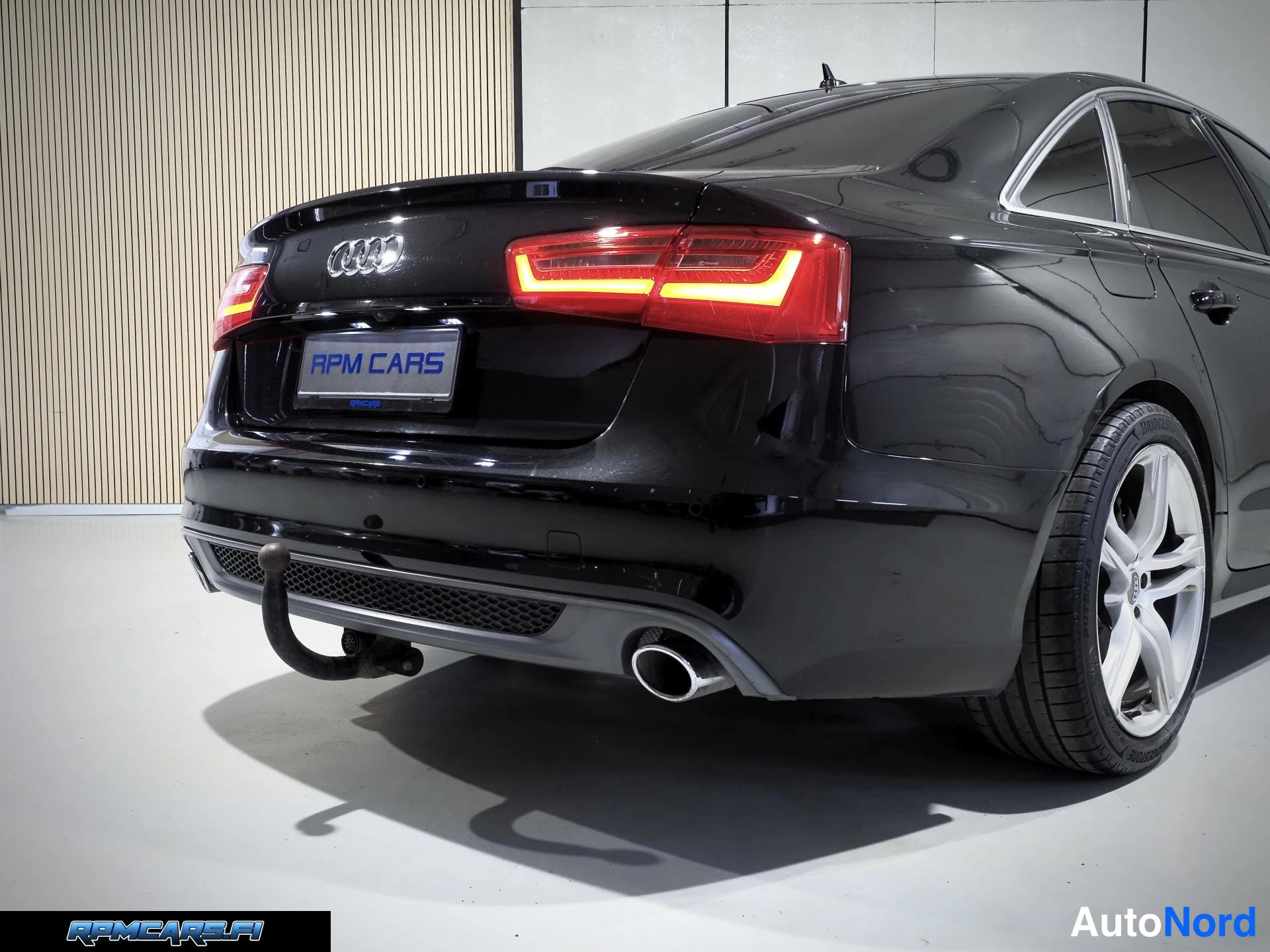 Musta Audi A6 2011, takaviisto, kuva 24