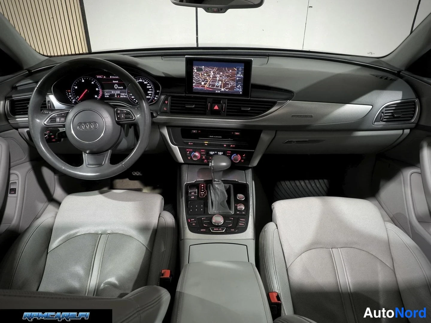 Musta Audi A6 2011, ohjaamo, kuva 29