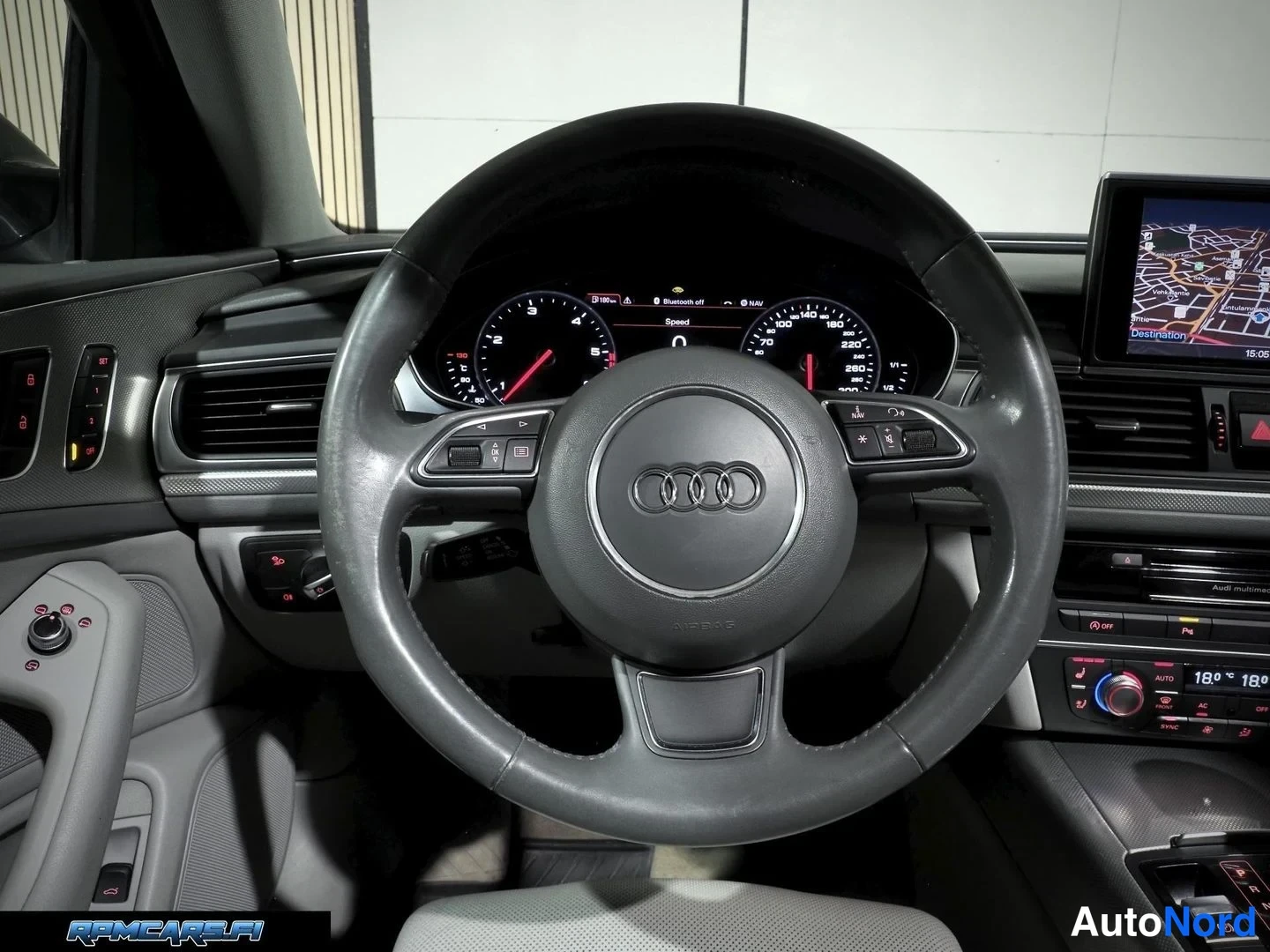 Musta Audi A6 2011, yksityiskohta, kuva 57
