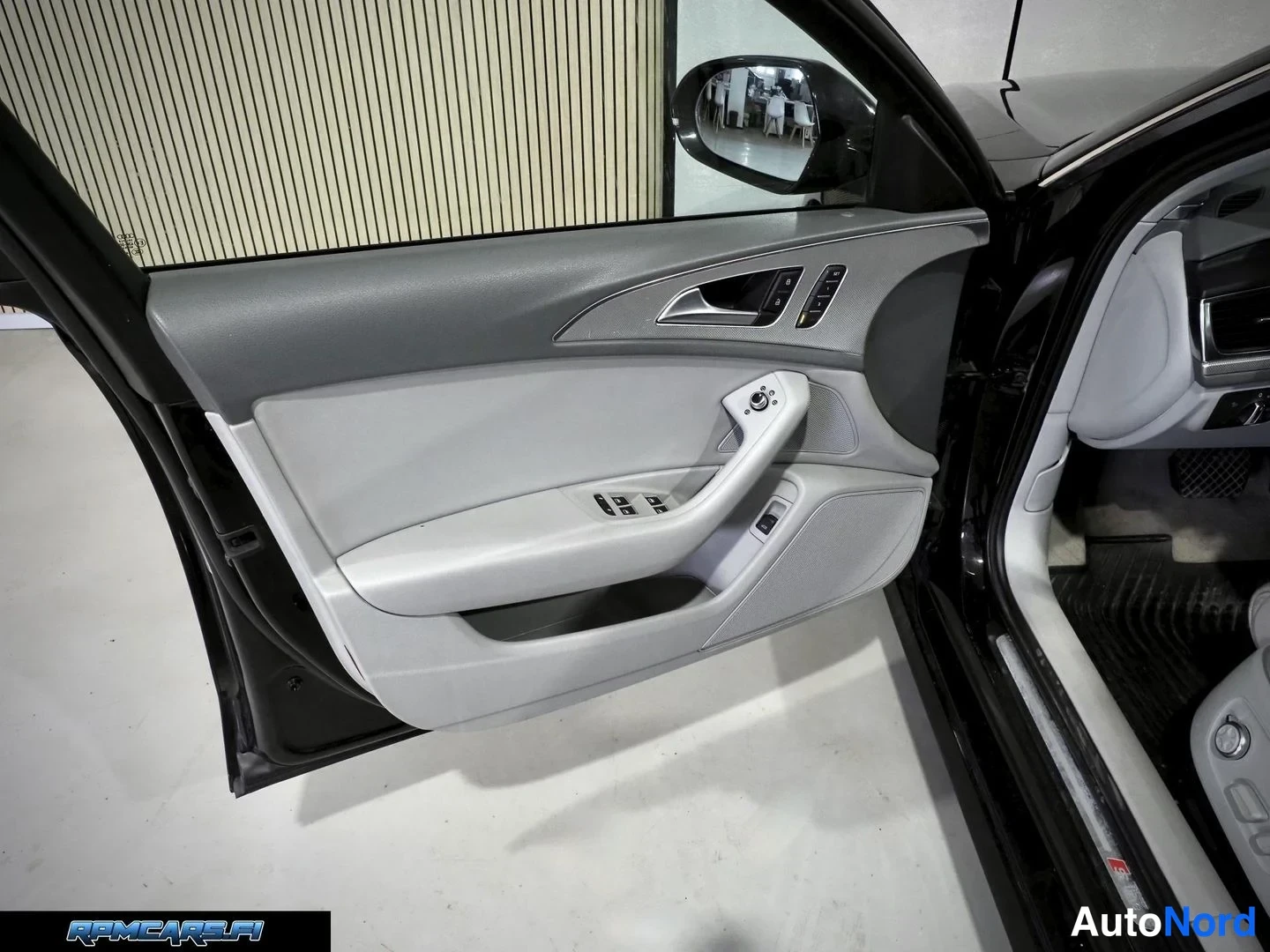 Musta Audi A6 2011, yksityiskohta, kuva 63