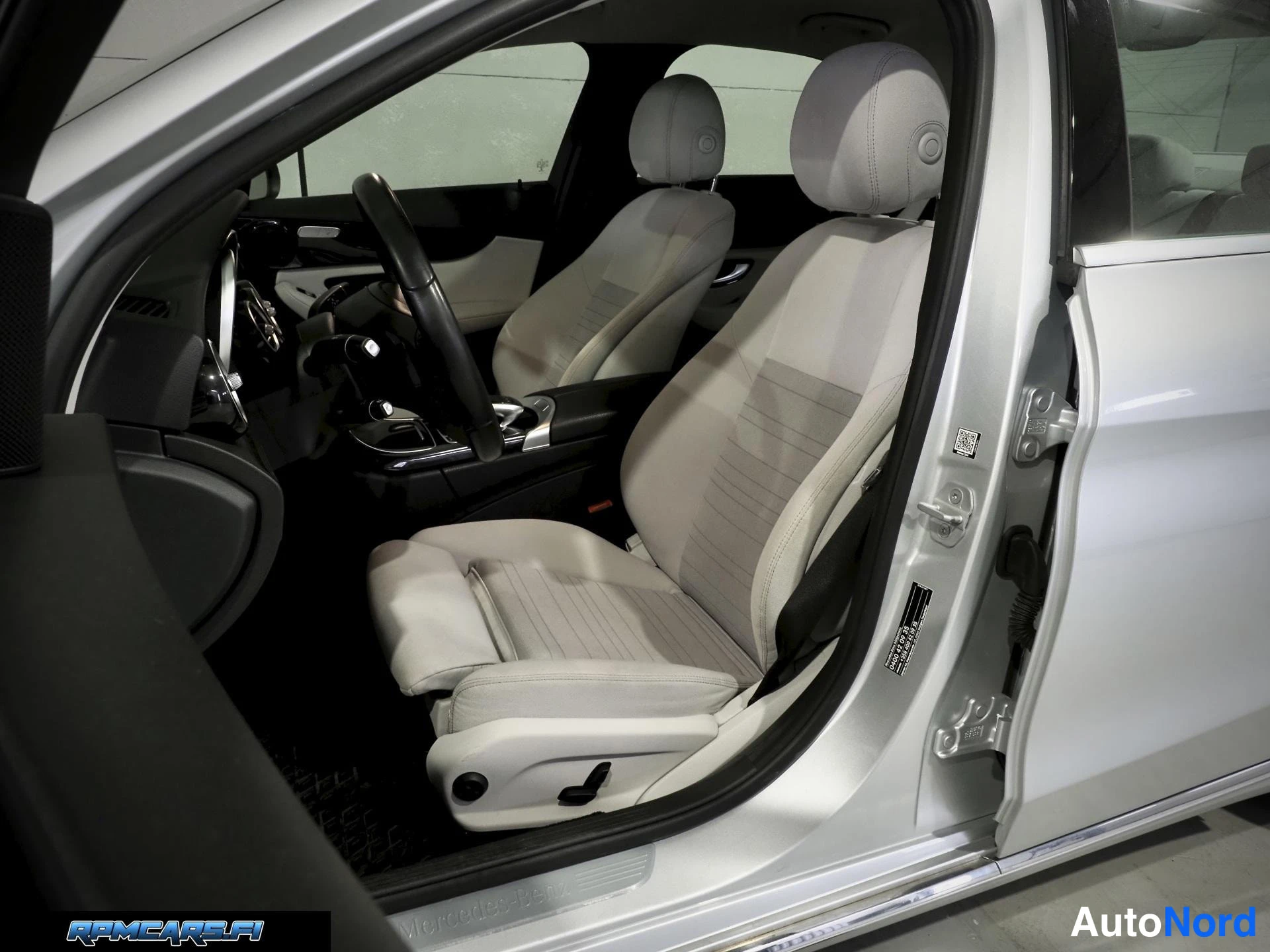 Mercedes-Benz 220 d BlueTec Avantgarde A 2015, ulkokuva 11 – Kerava