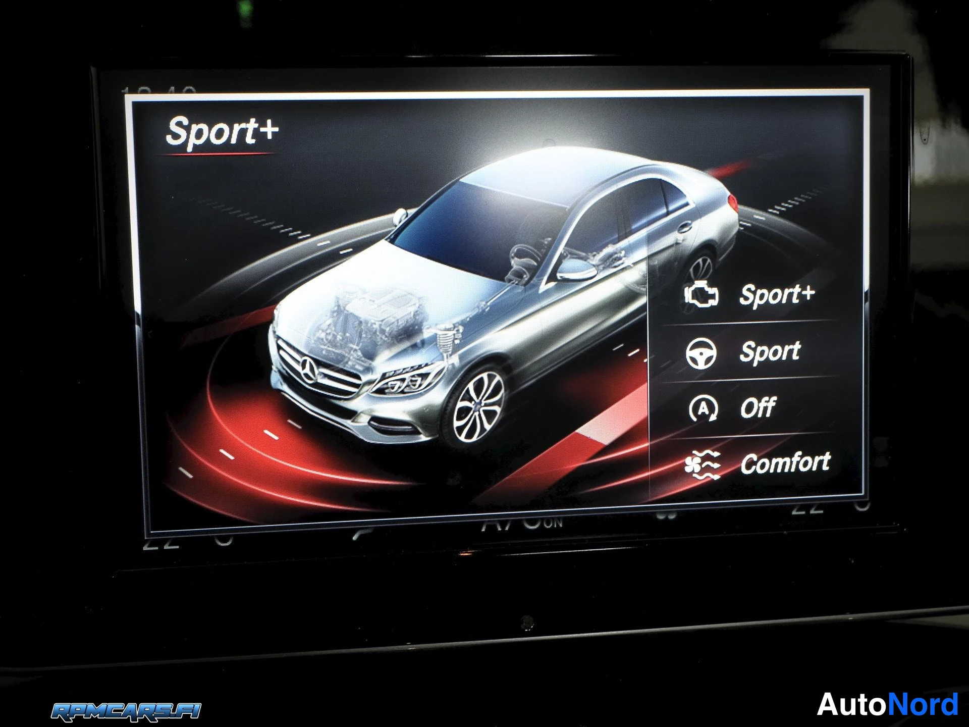 Hopea Mercedes-Benz C 2015, kuva 39