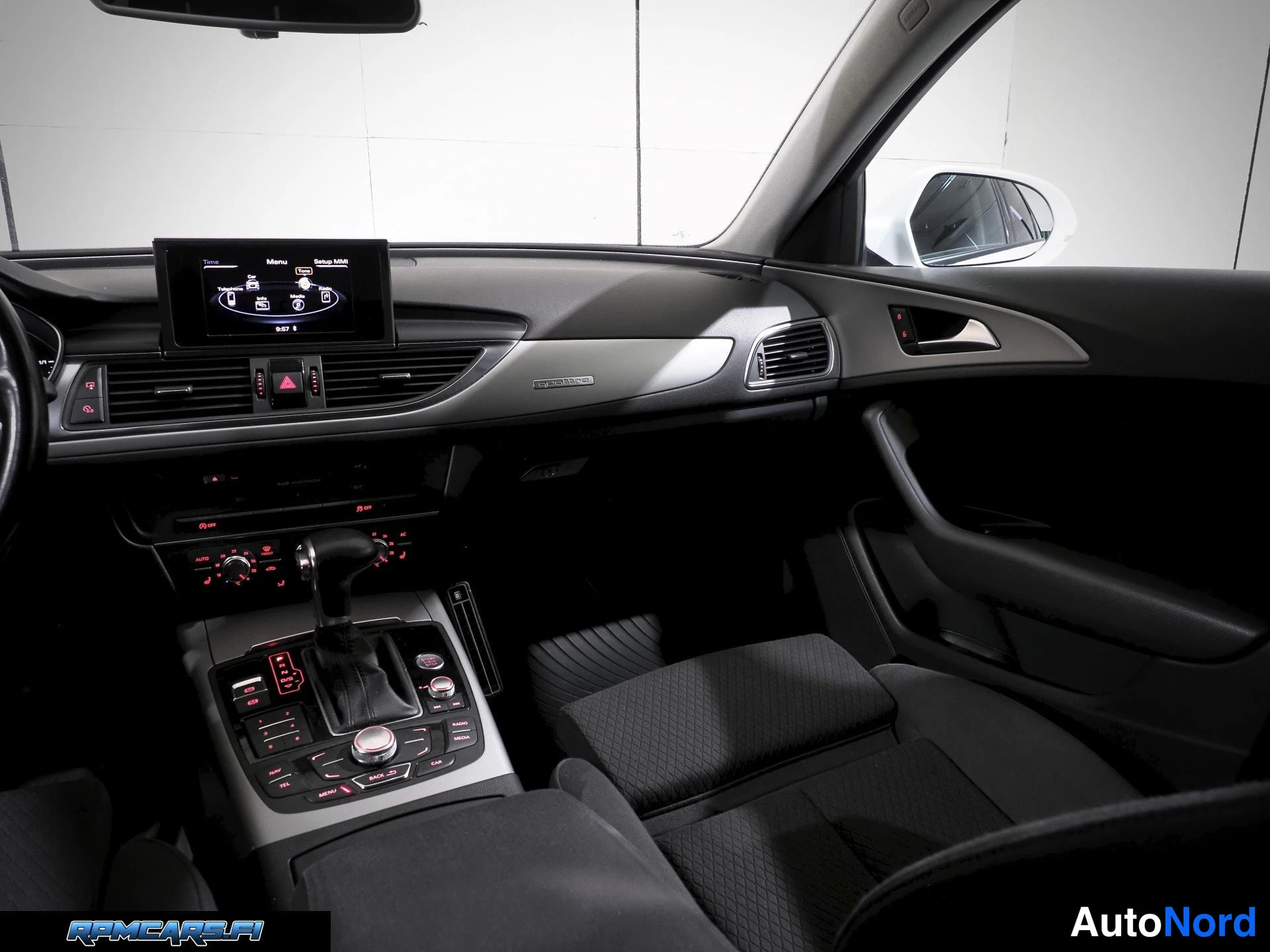 Valkoinen Audi A6 2012, kuva 36