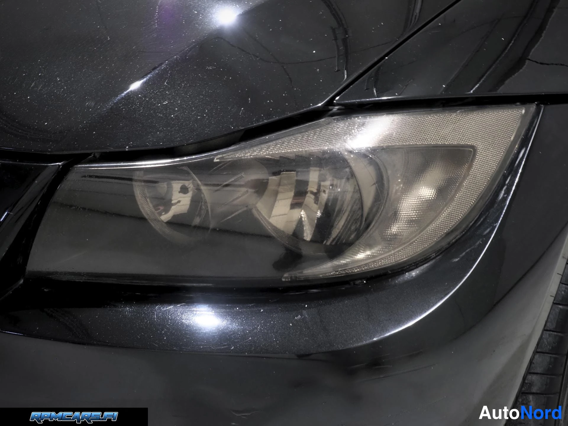 Musta BMW 335 2007, edestä, kuva 8