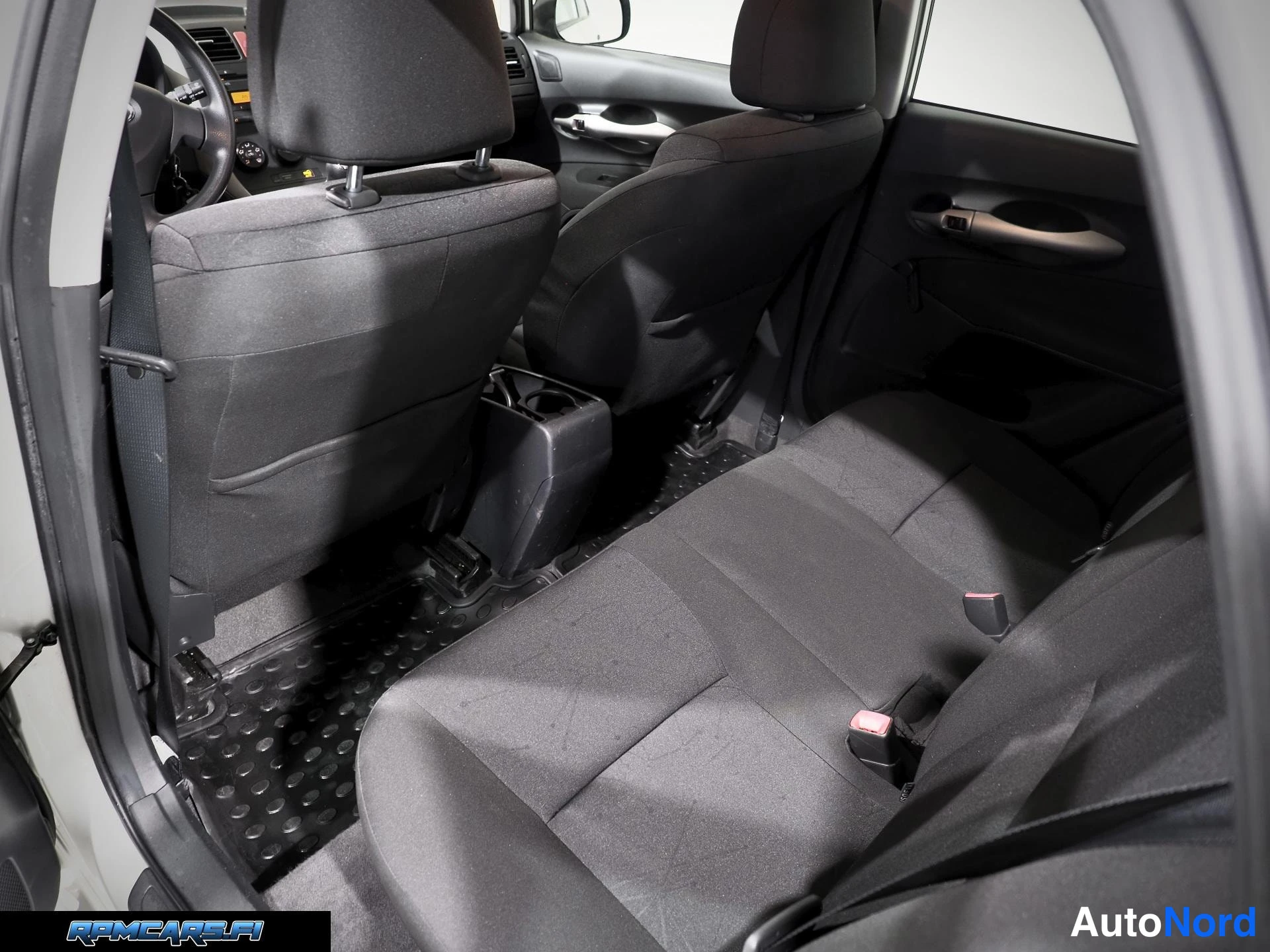 Toyota 1,4 VVT-i Linea Terra 5ov 2008, ulkokuva 11 – Kerava