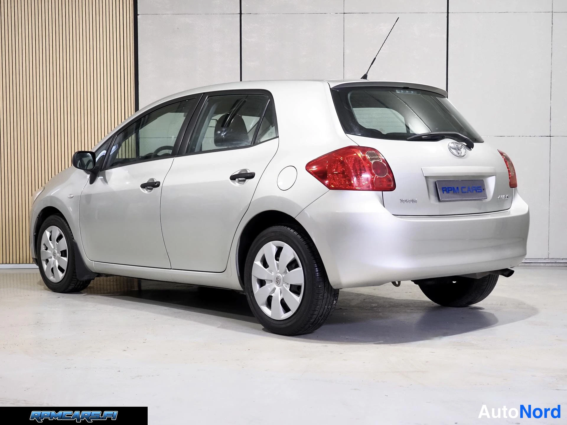 Toyota 1,4 VVT-i Linea Terra 5ov 2008, ulkokuva 3 – Kerava